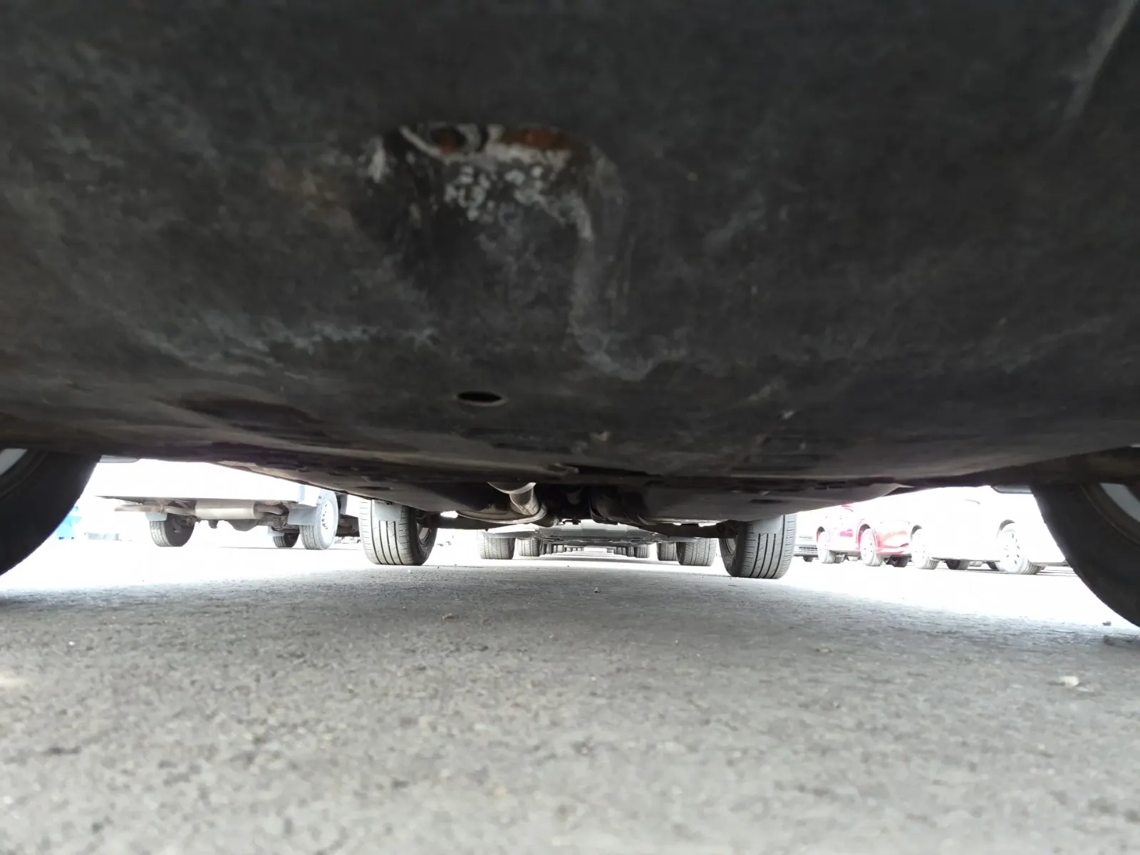 Undercarriage - Front Photo