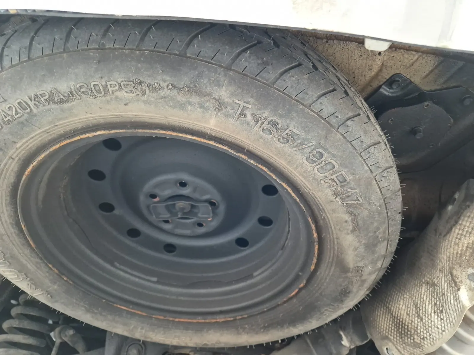 Spare Tire & Wheel Photo