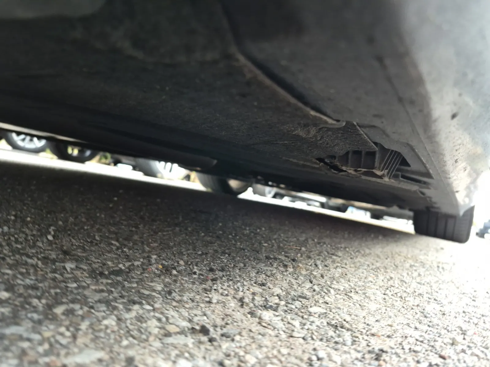 Undercarriage - Driver Photo