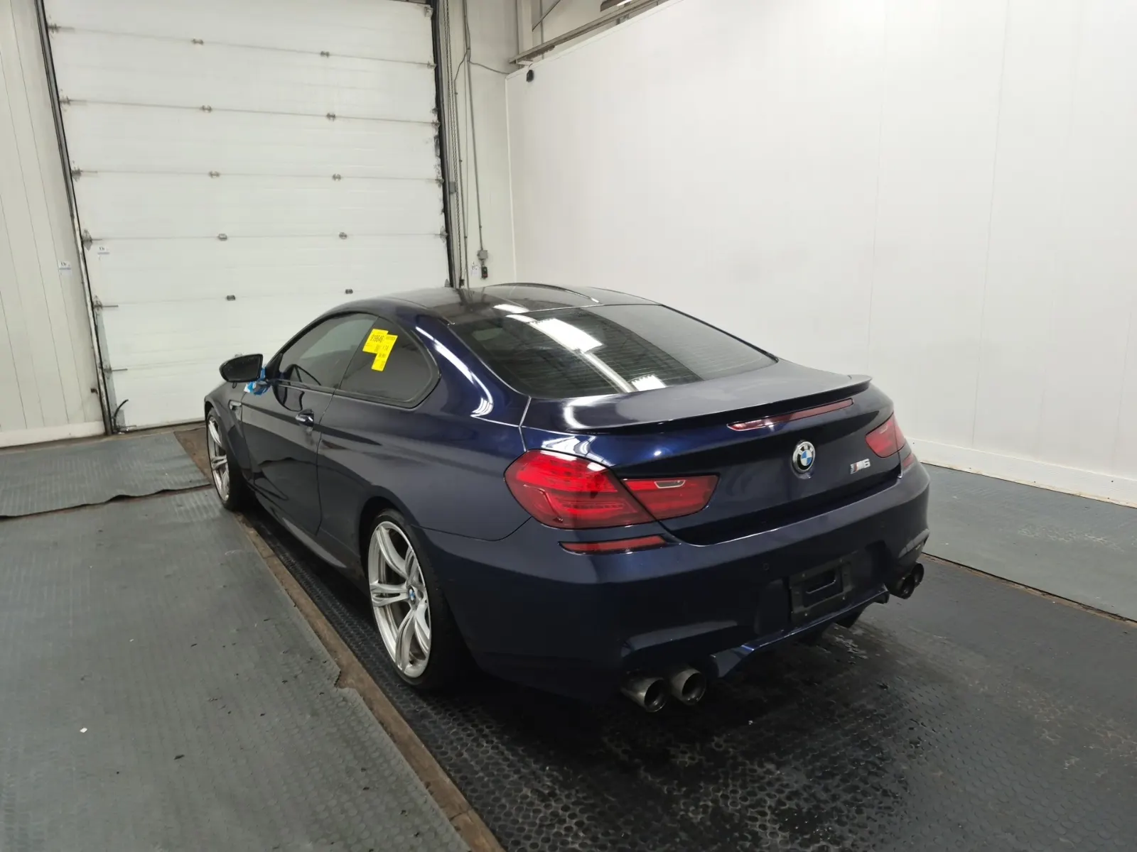 Driver Rear 3/4 Photo
