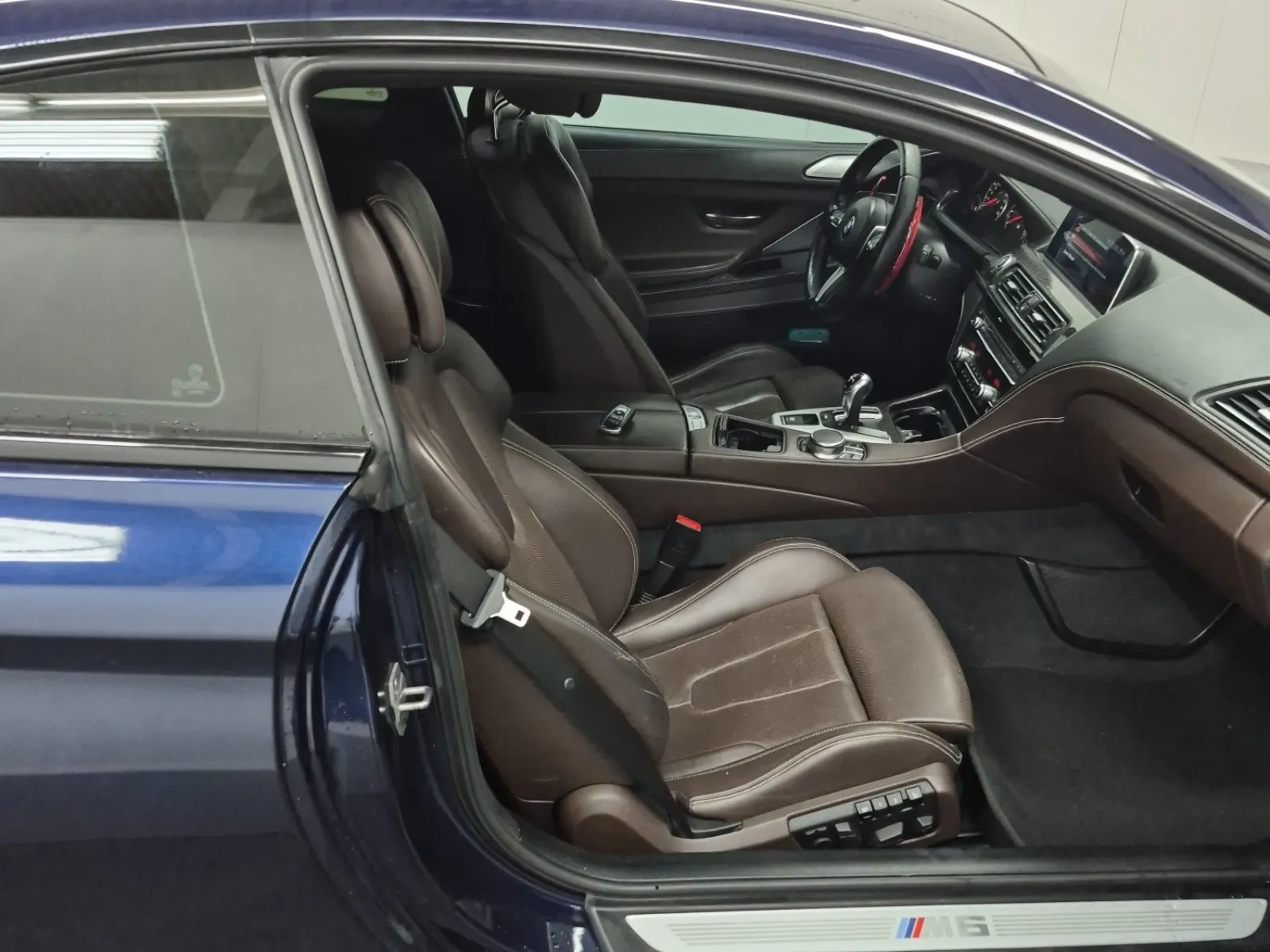 Right Side Interior Photo