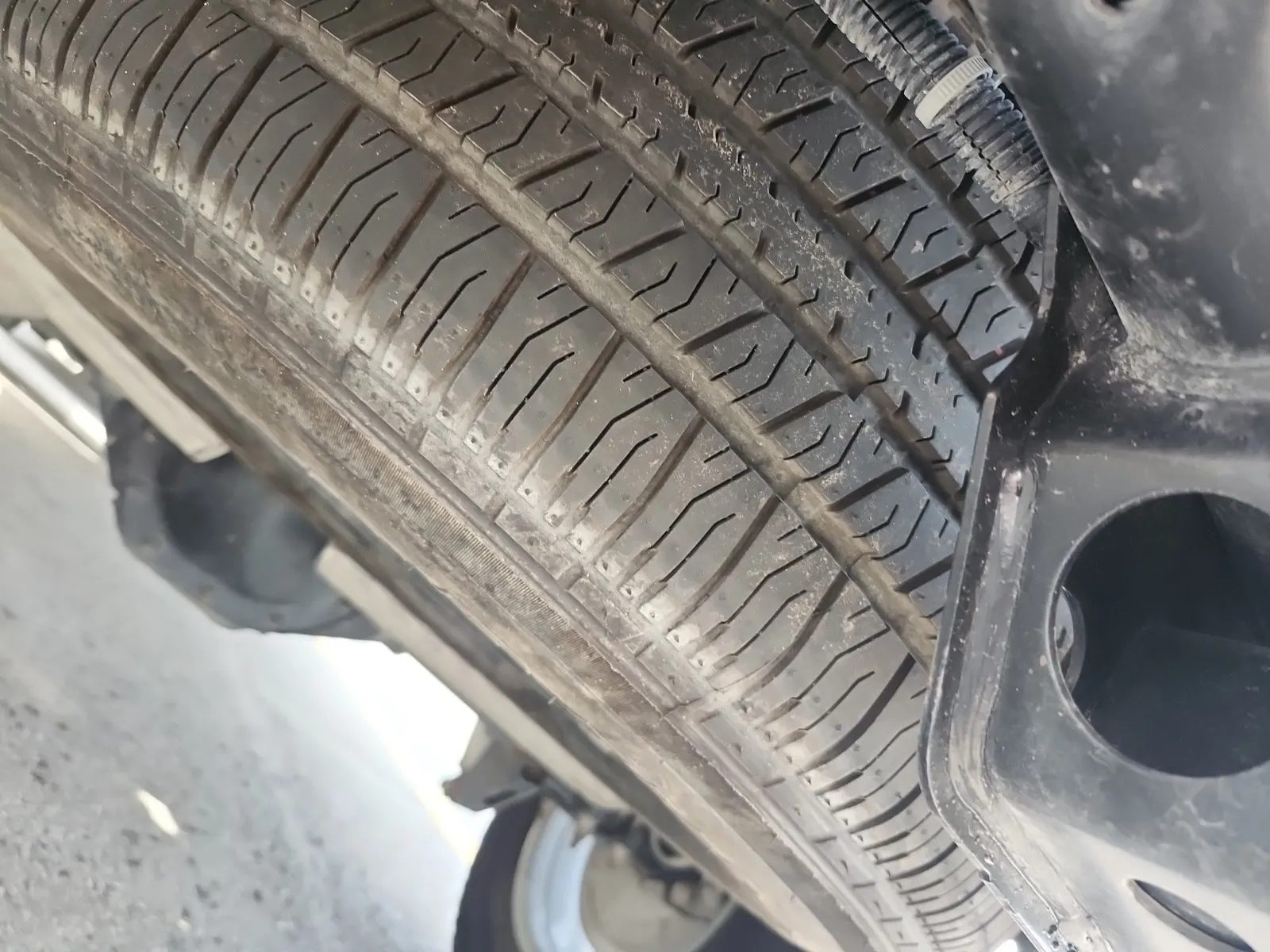 Spare Tire & Wheel Photo