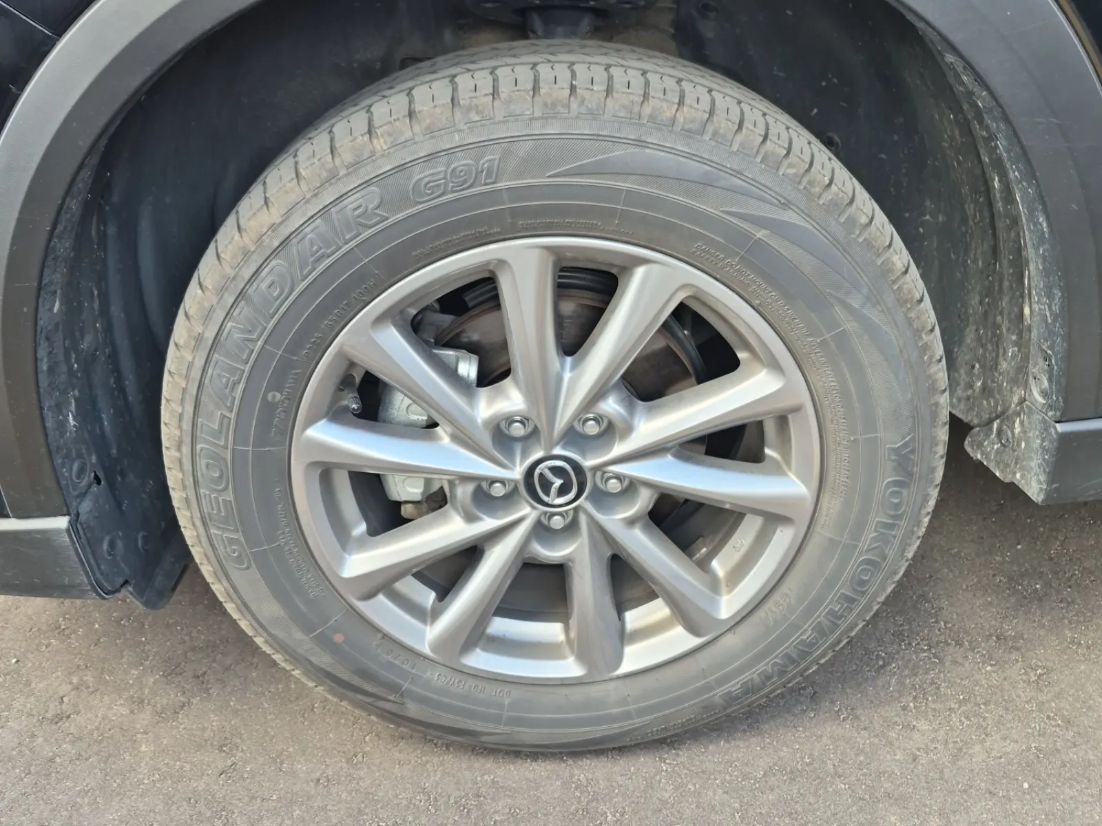 Front driver wheel/tire photo
