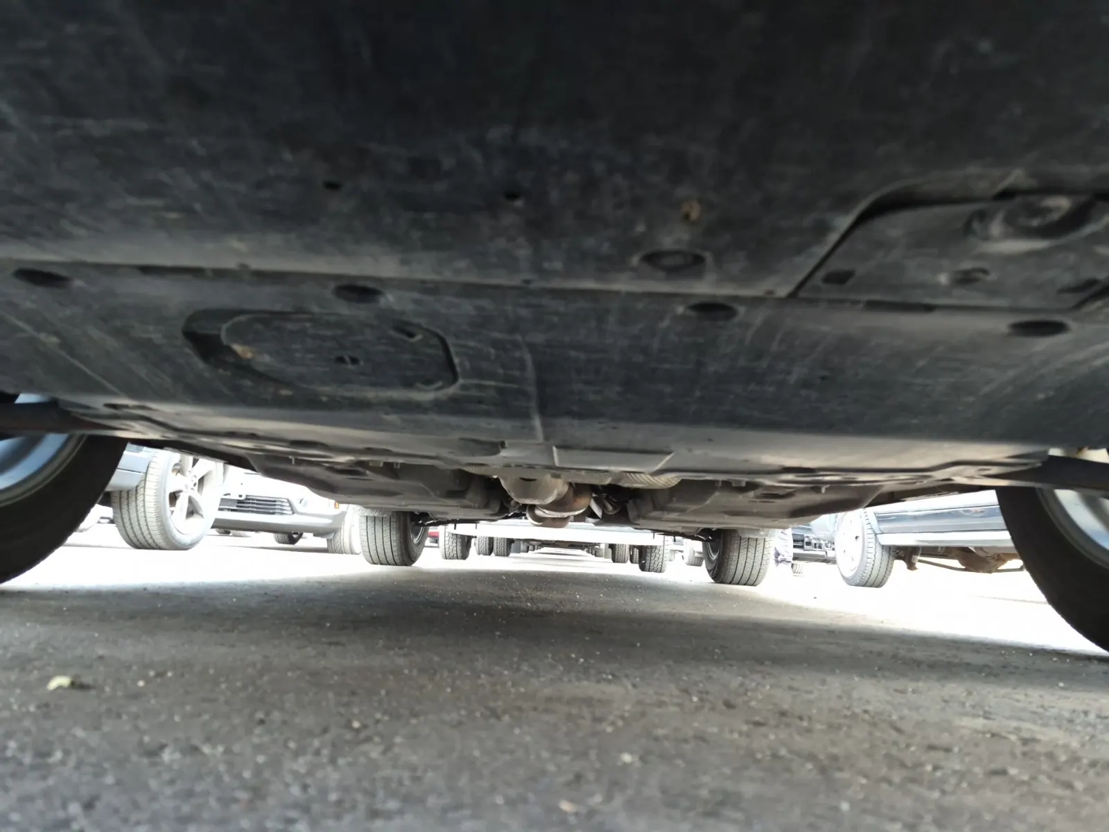 Undercarriage - Front Photo