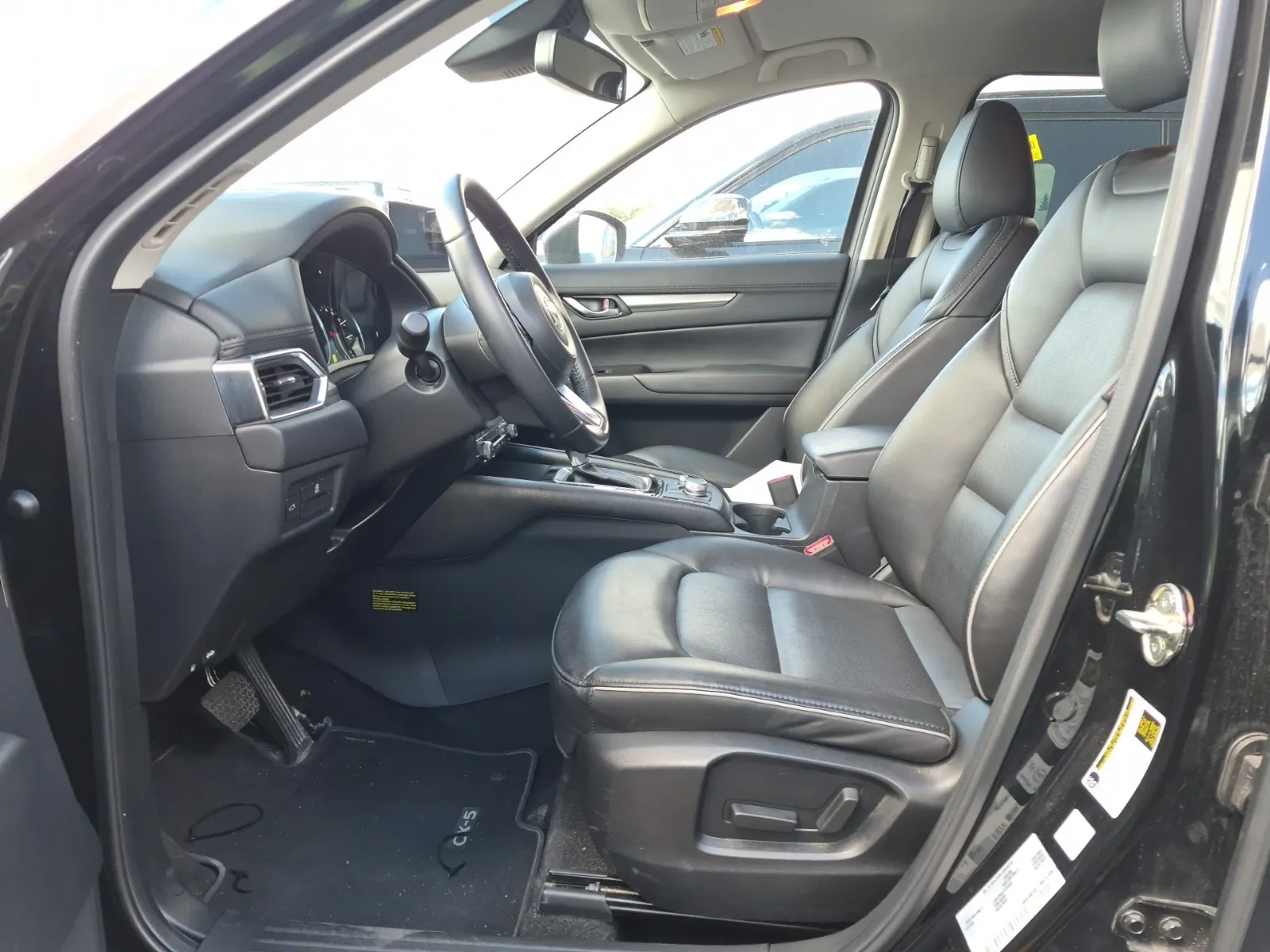 Front Interior Photo