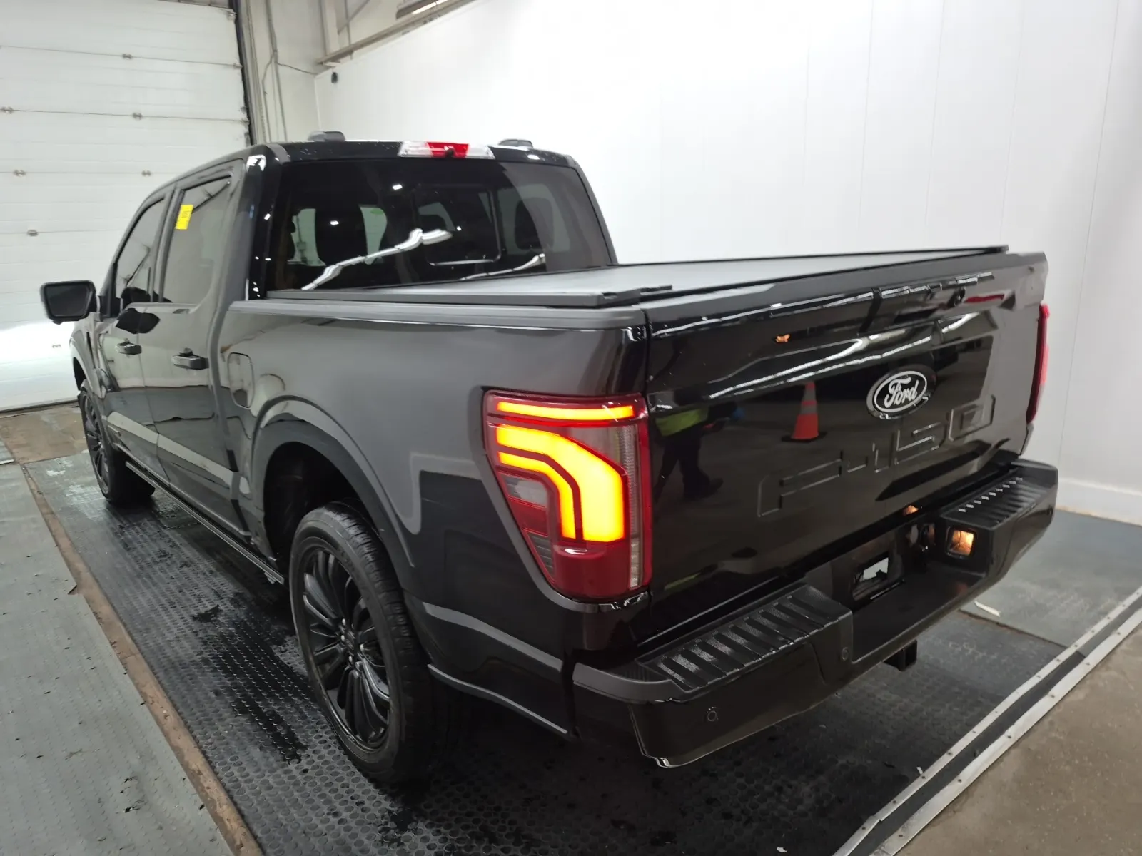 Driver Rear 3/4 Photo