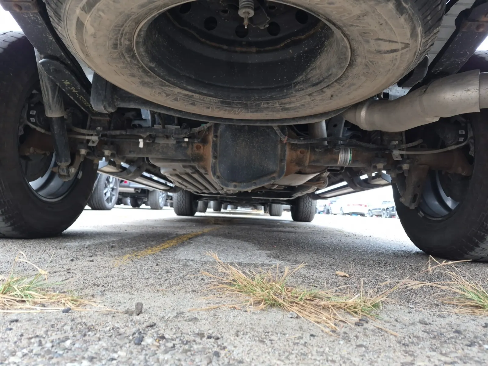 Undercarriage - Rear Photo