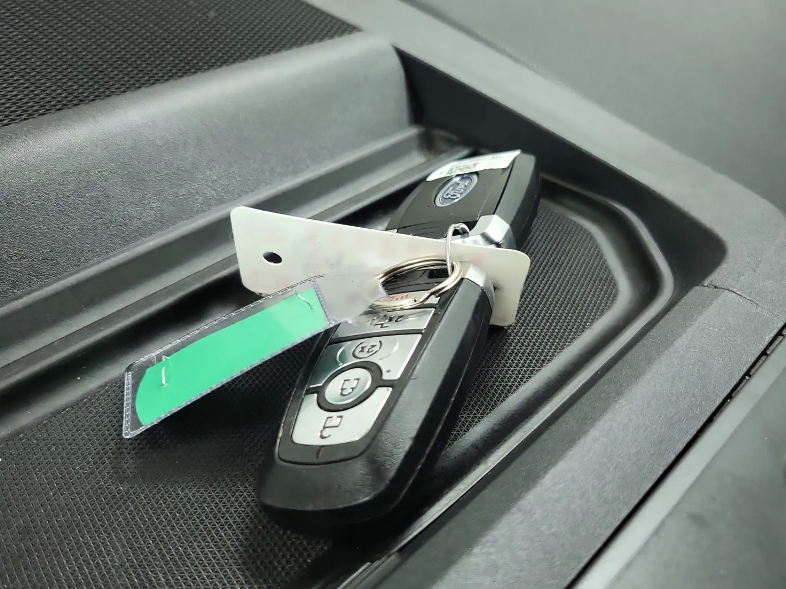 Keys/Fobs/Manual Photo