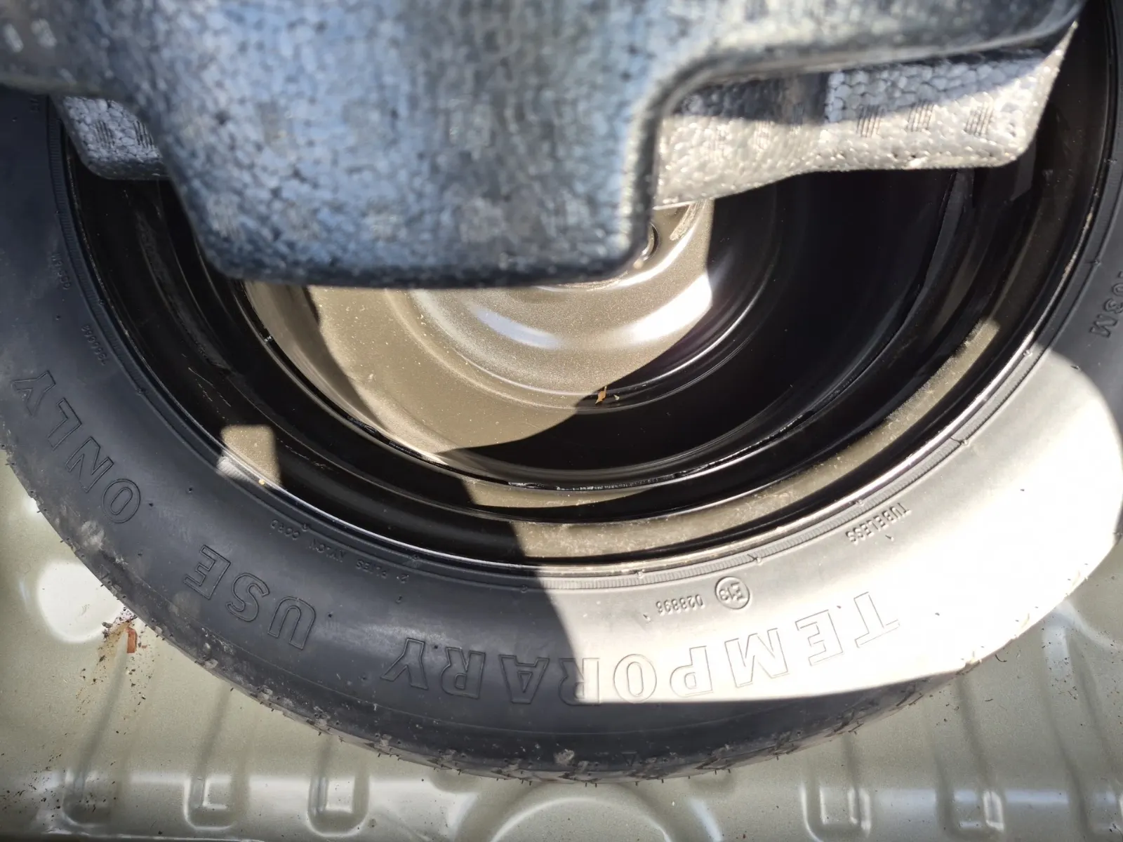 Spare Tire & Wheel Photo