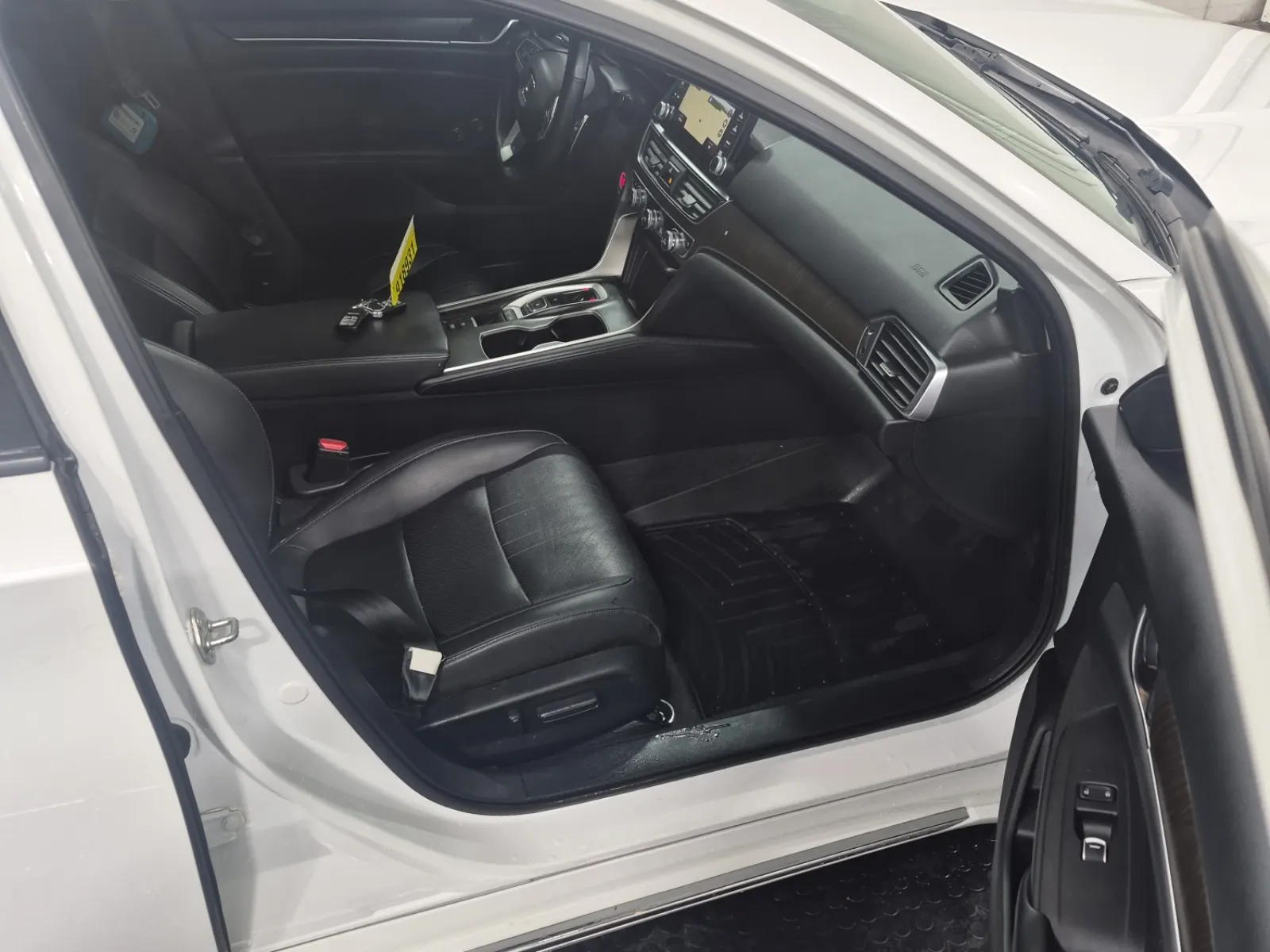 Right Side Interior Photo