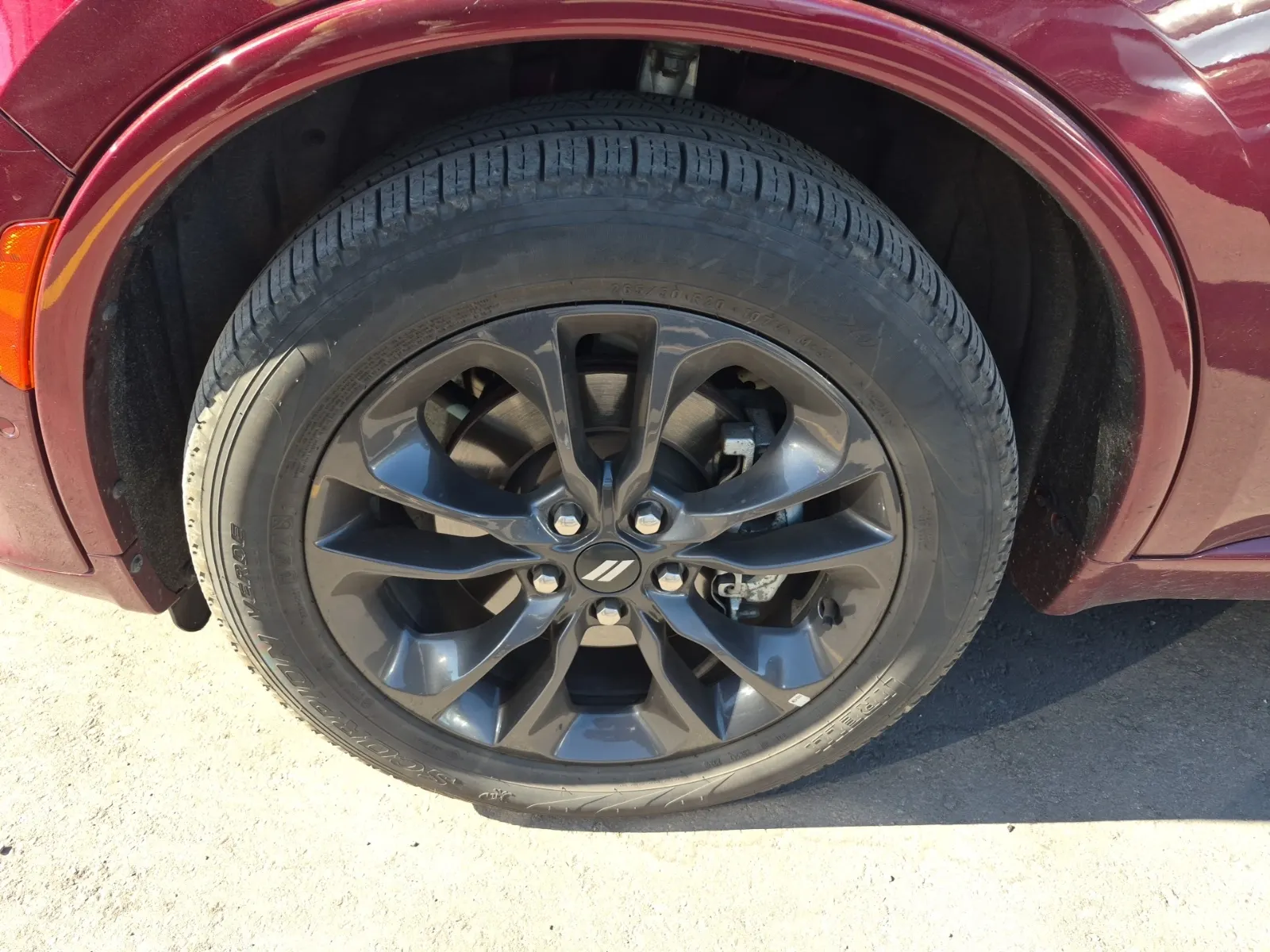 Front driver wheel/tire photo