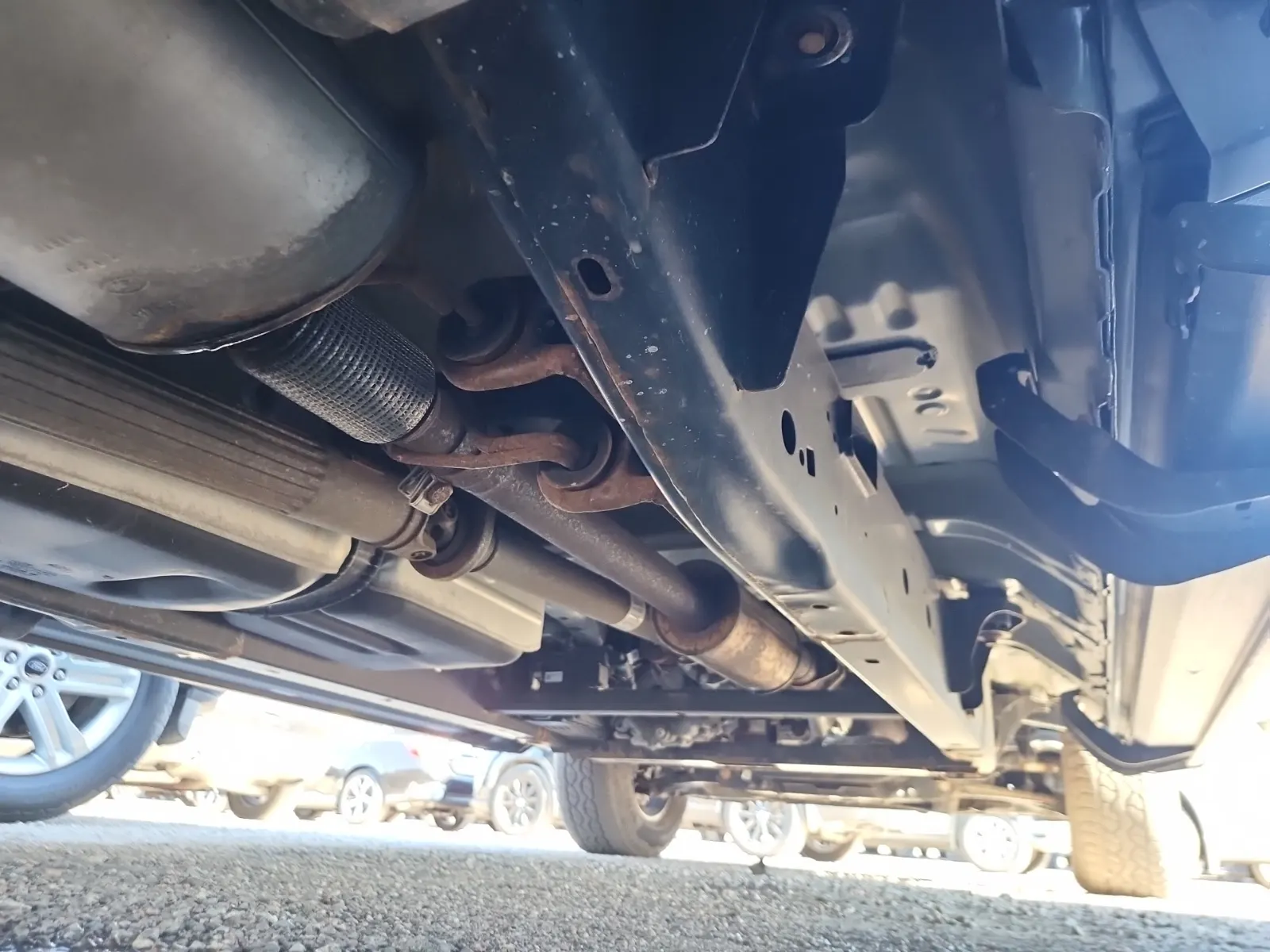 Undercarriage - Passenger Photo