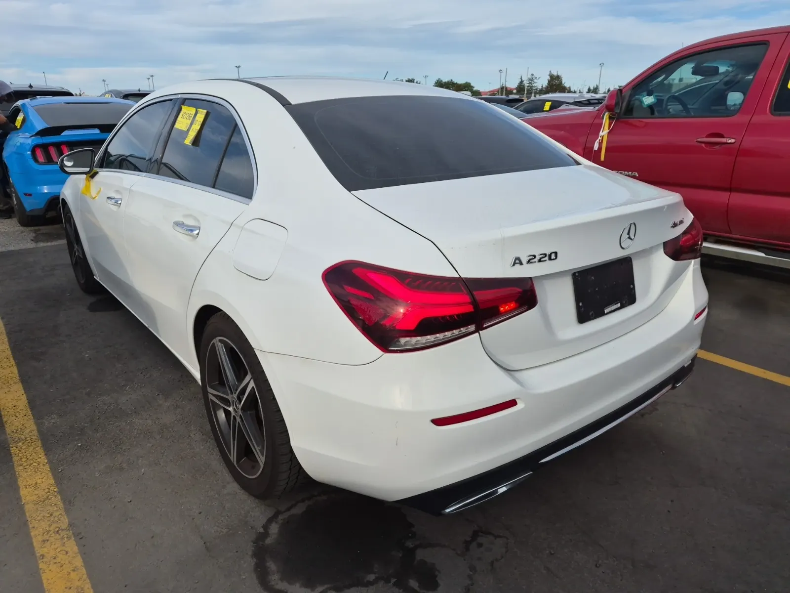 Driver Rear 3/4 Photo
