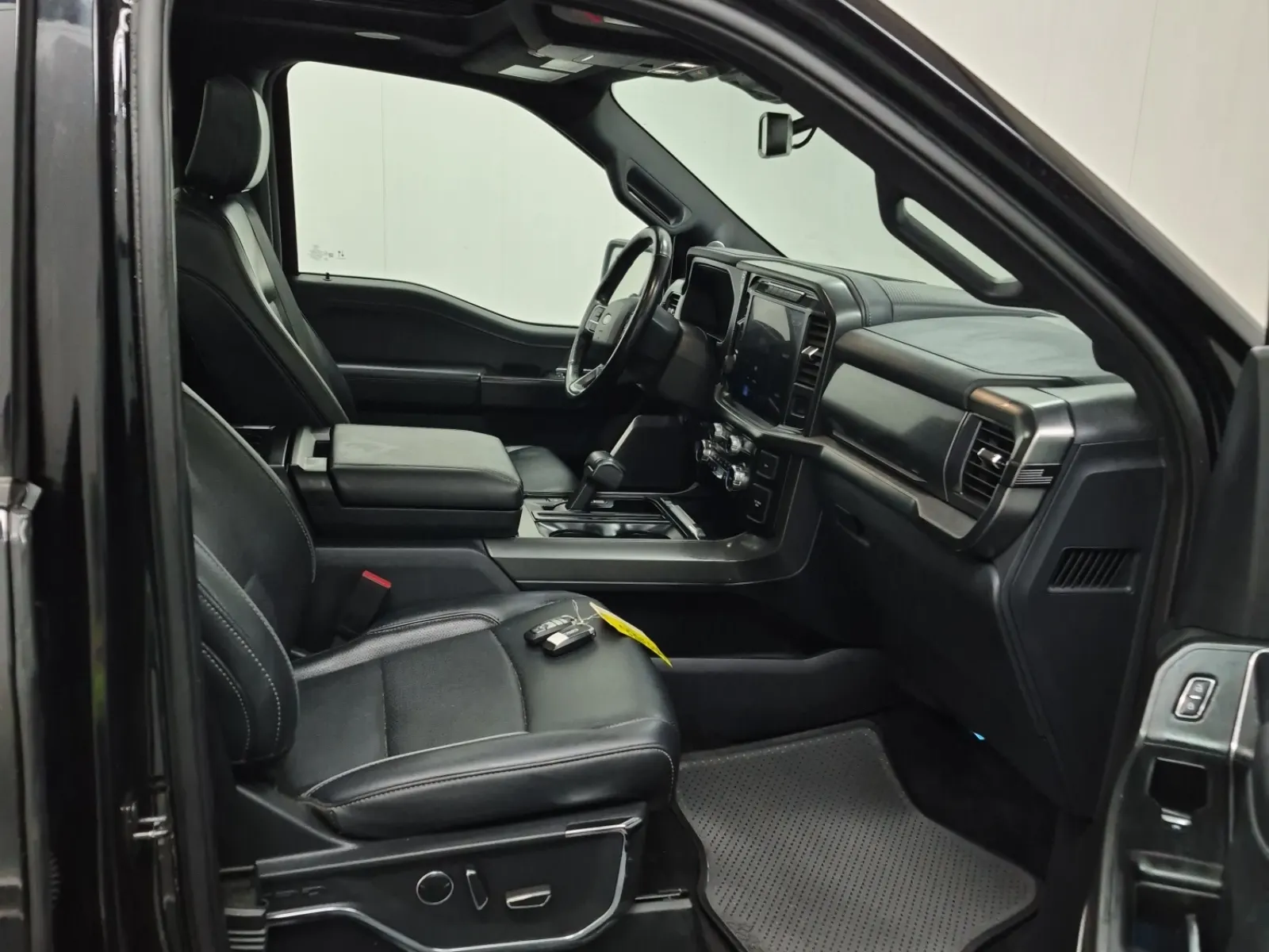 Right Side Interior Photo