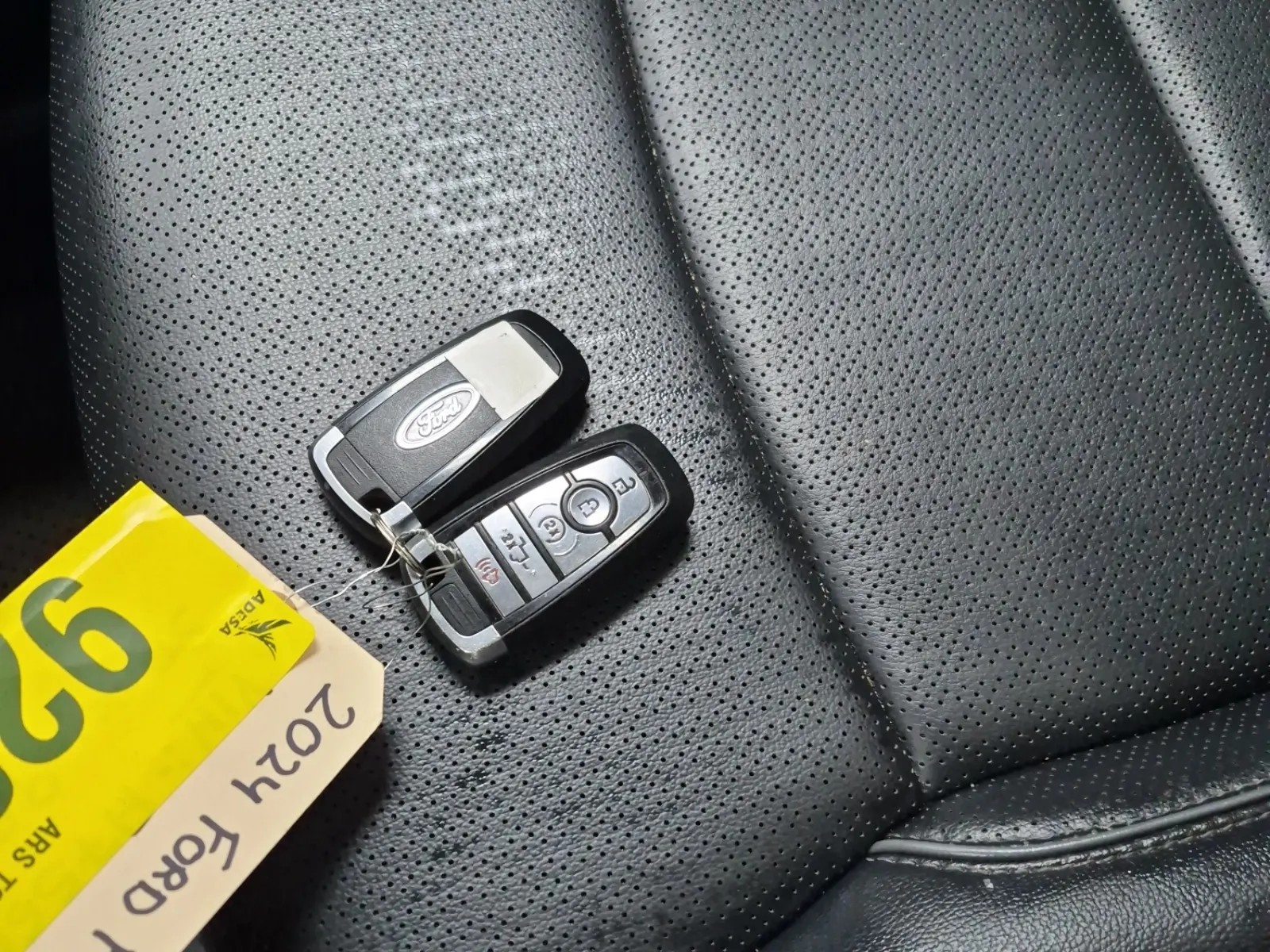 Keys/Fobs/Manual Photo