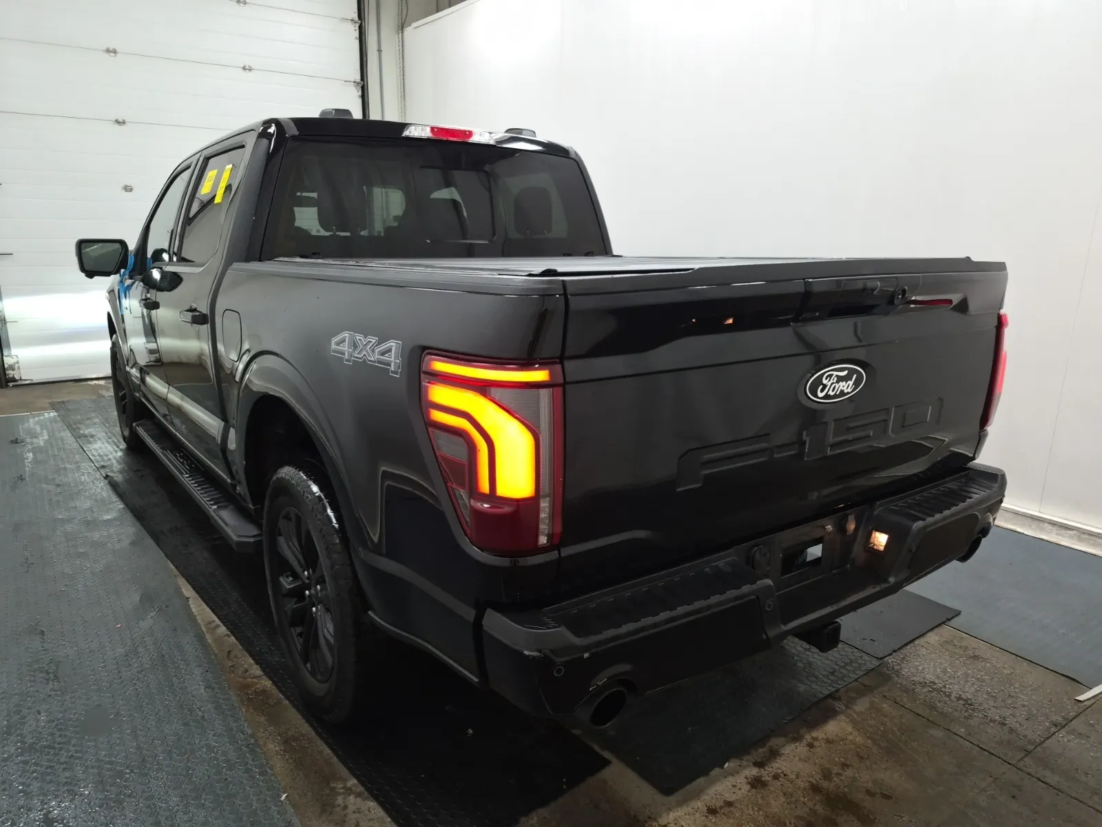Driver Rear 3/4 Photo