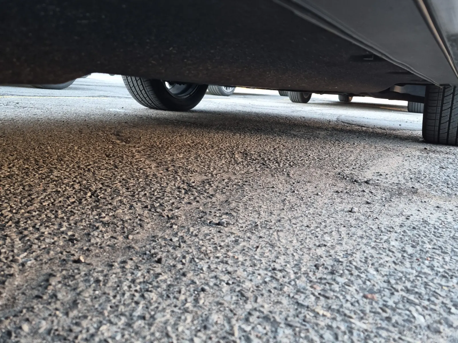 Undercarriage - Passenger Photo