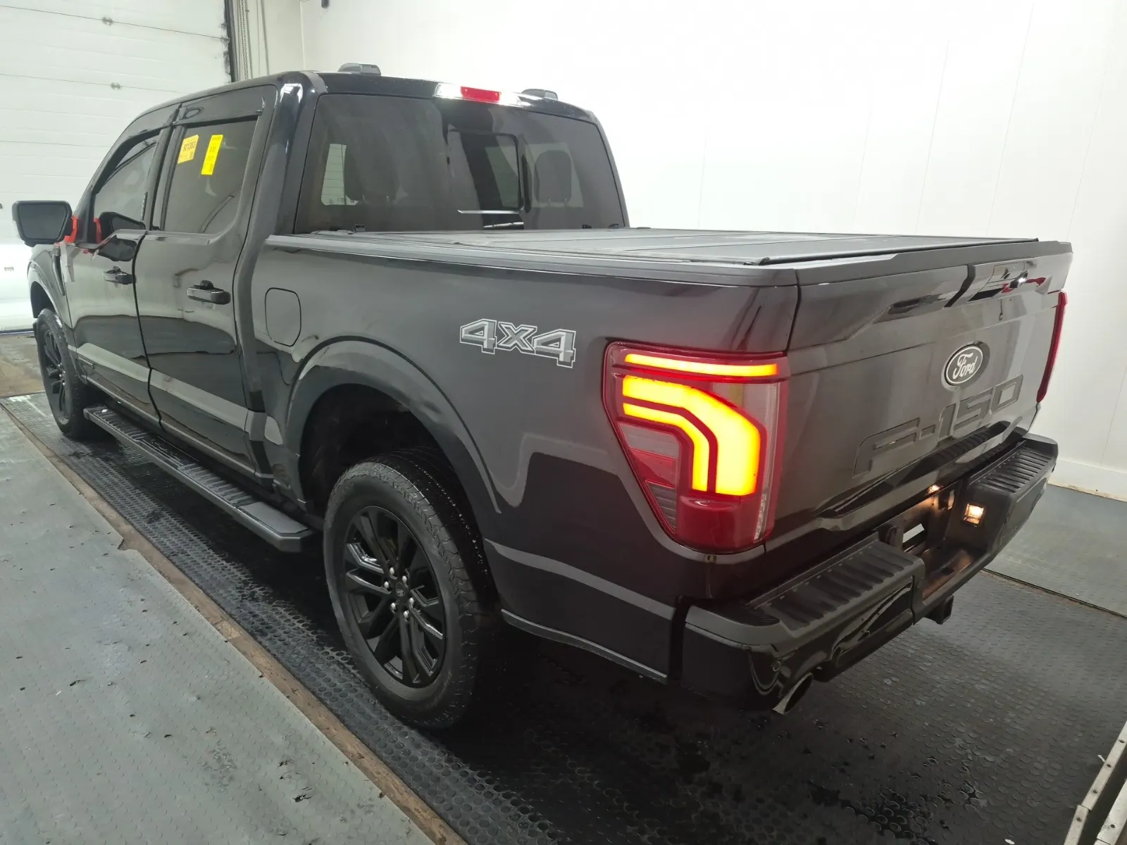 Driver Rear 3/4 Photo