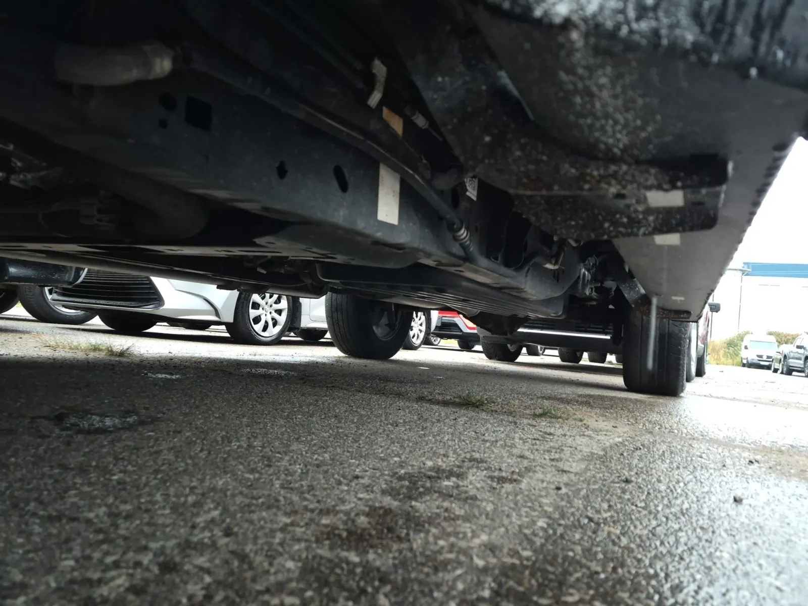 Undercarriage - Driver Photo