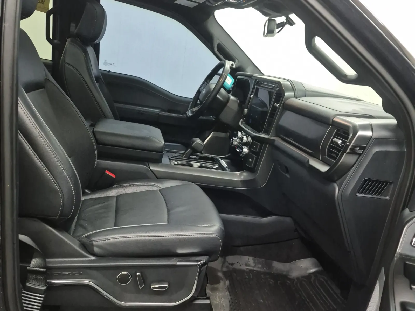 Right Side Interior Photo