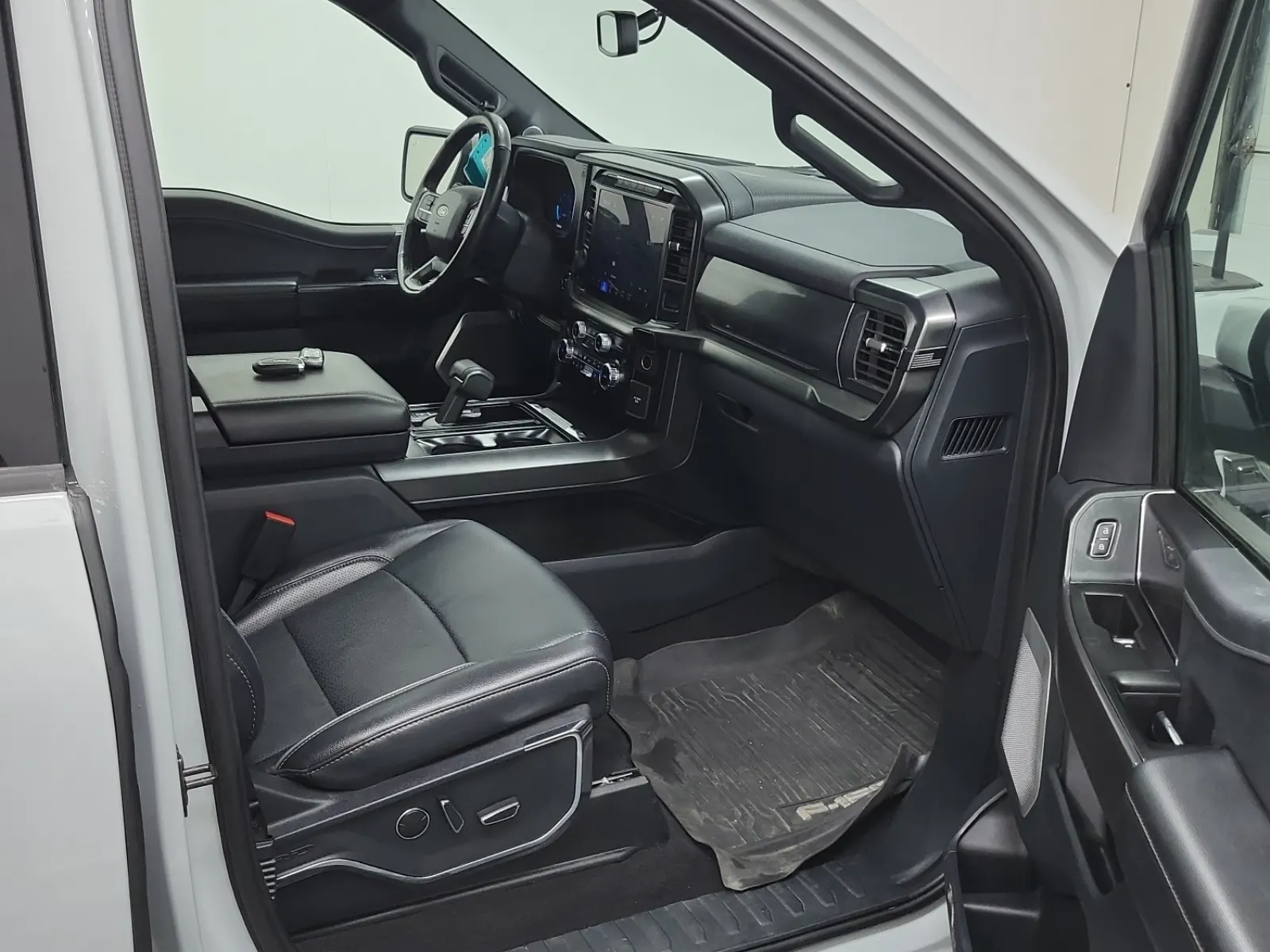 Right Side Interior Photo
