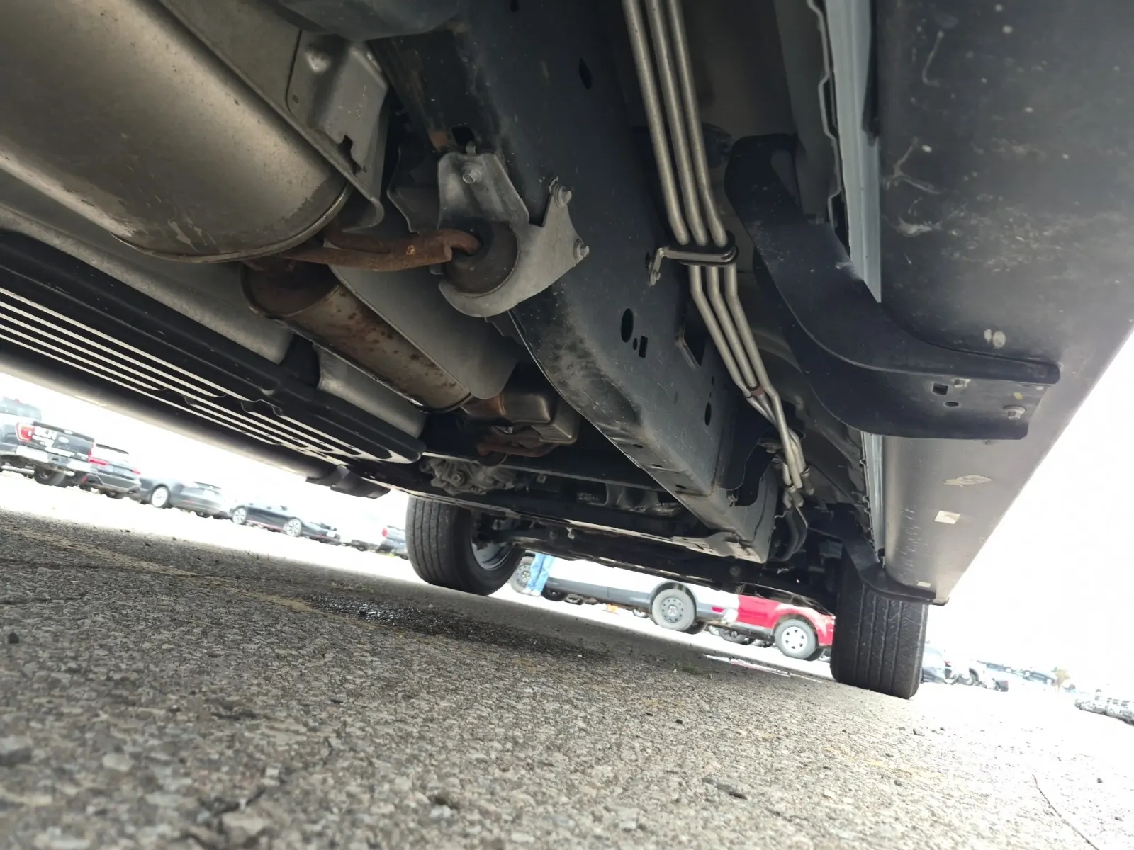 Undercarriage - Passenger Photo