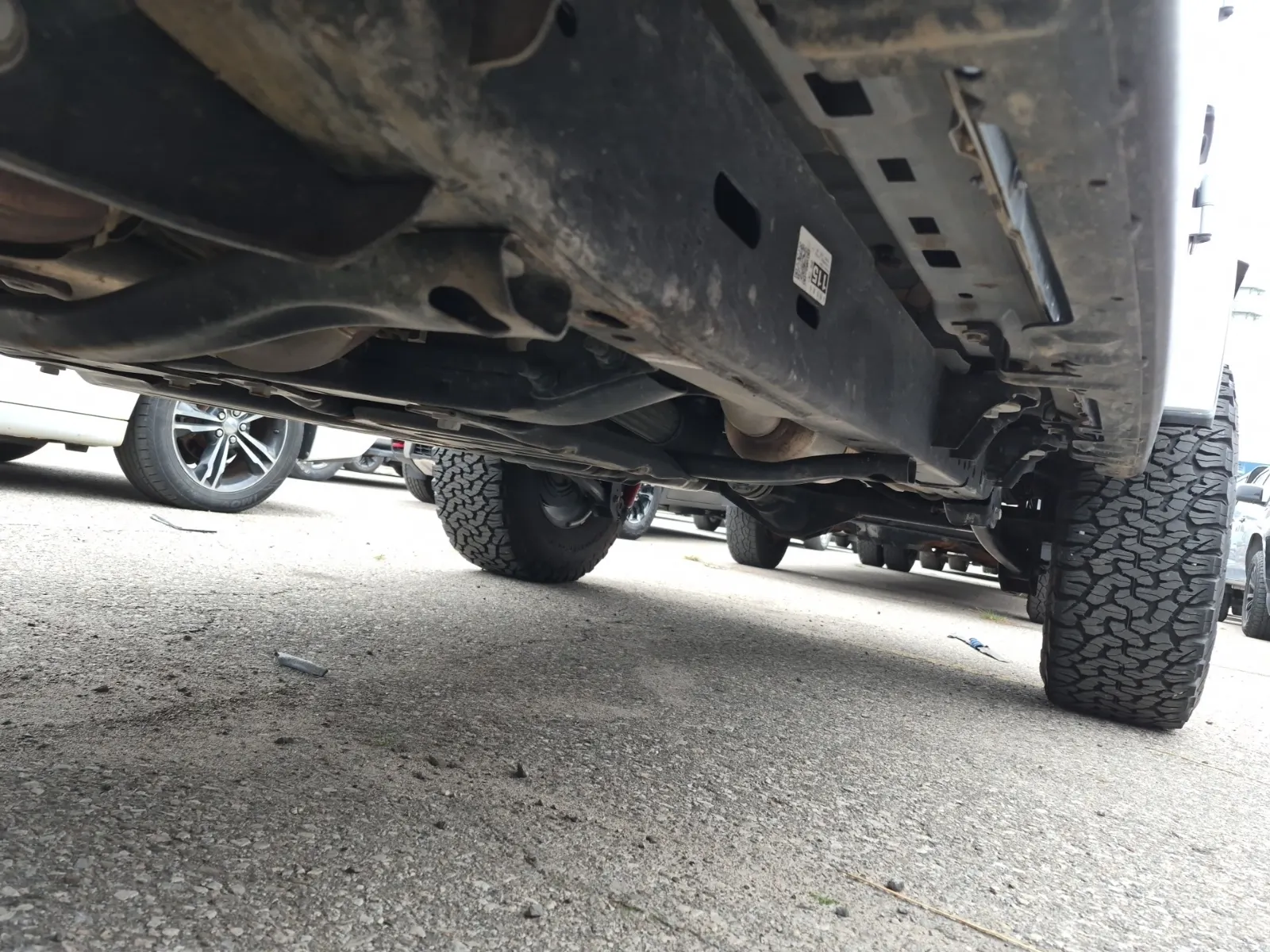 Undercarriage - Driver Photo