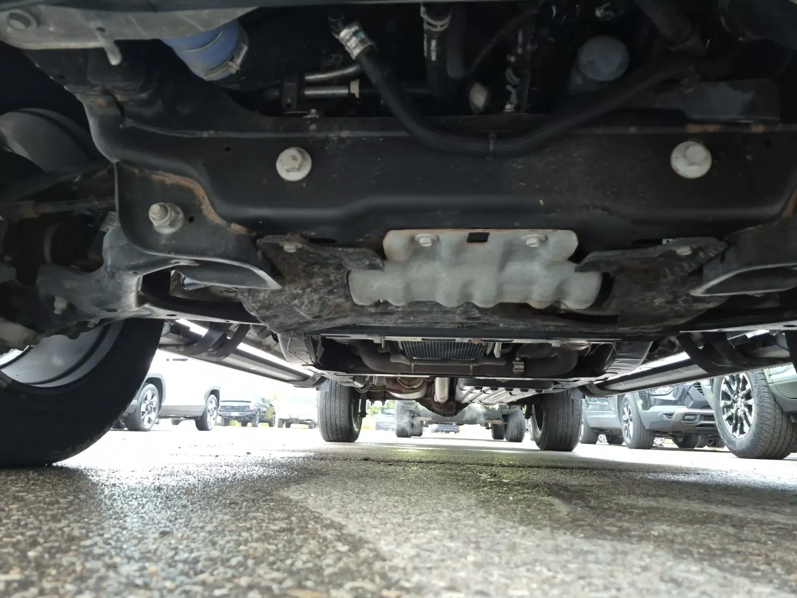 Undercarriage - Front Photo