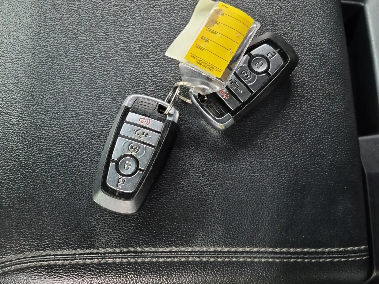 Keys/Fobs/Manual Photo
