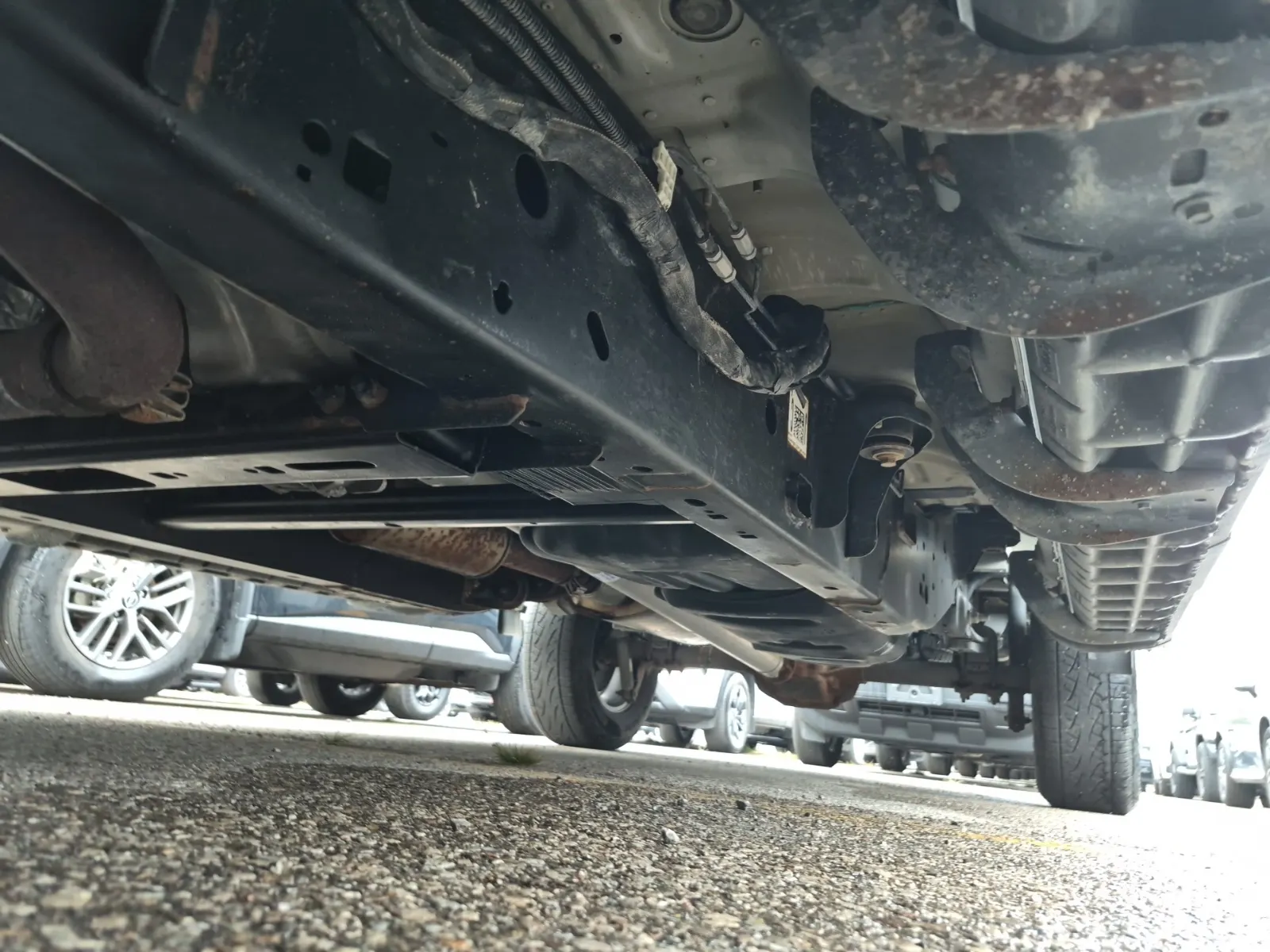 Undercarriage - Driver Photo