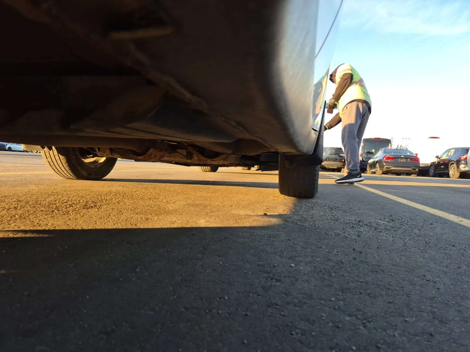 Undercarriage - Passenger Photo