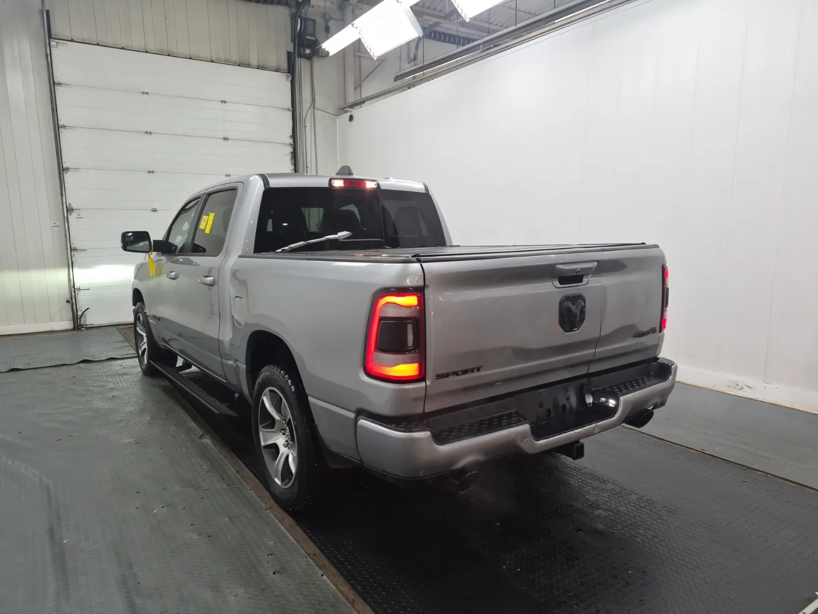 Driver Rear 3/4 Photo