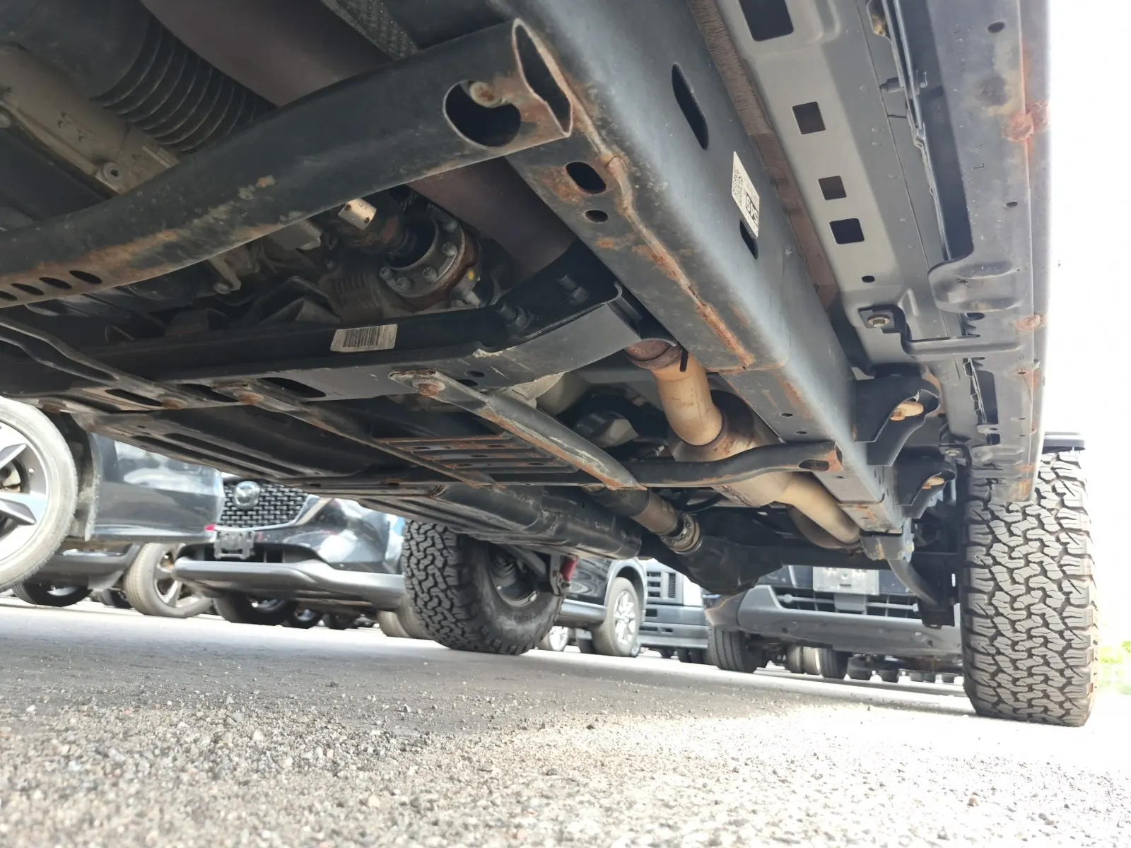 Undercarriage - Driver Photo