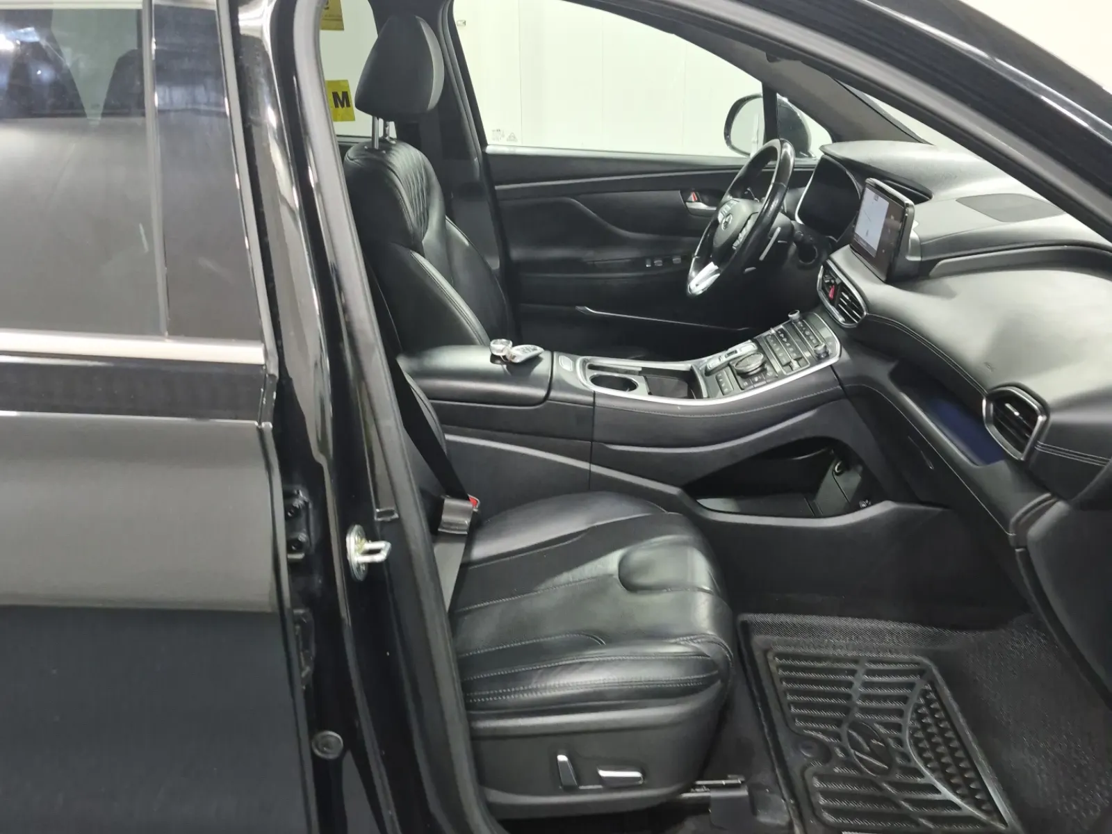 Right Side Interior Photo