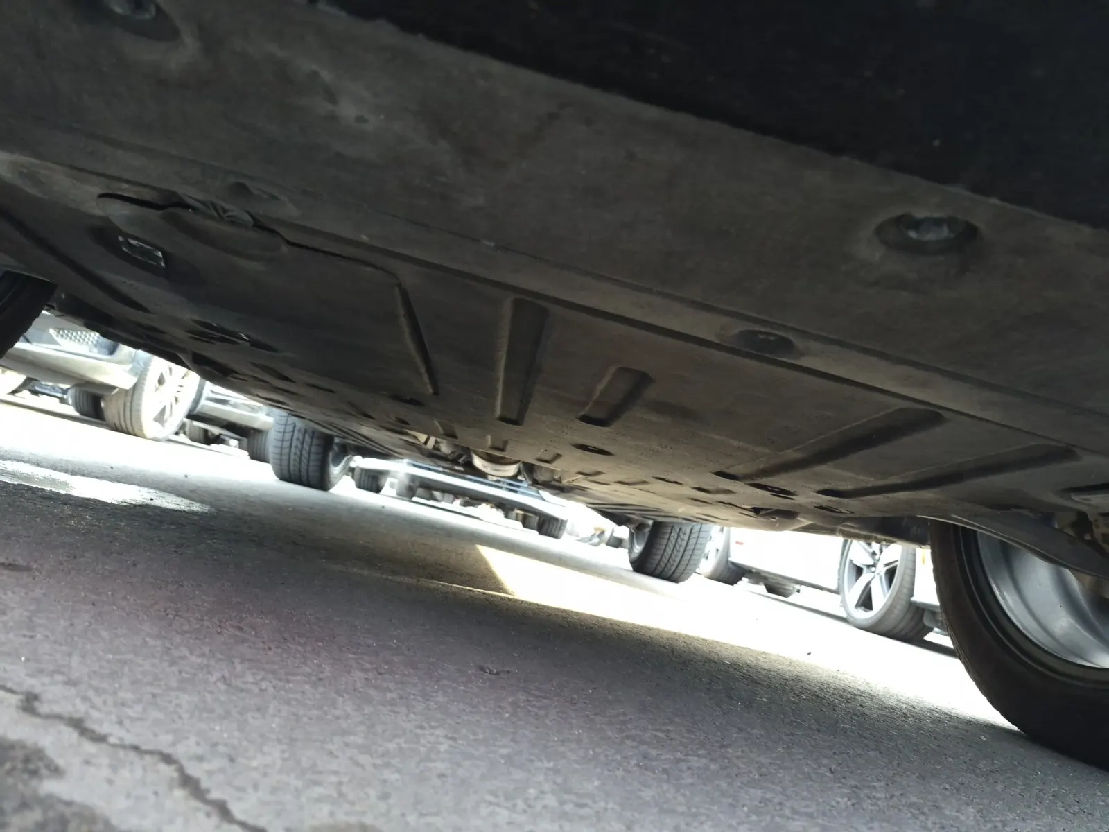 Undercarriage - Front Photo
