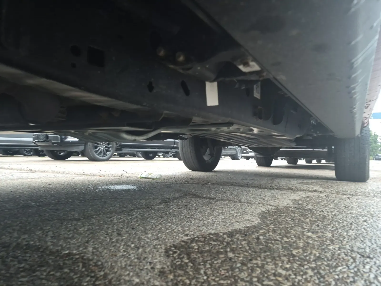 Undercarriage - Driver Photo