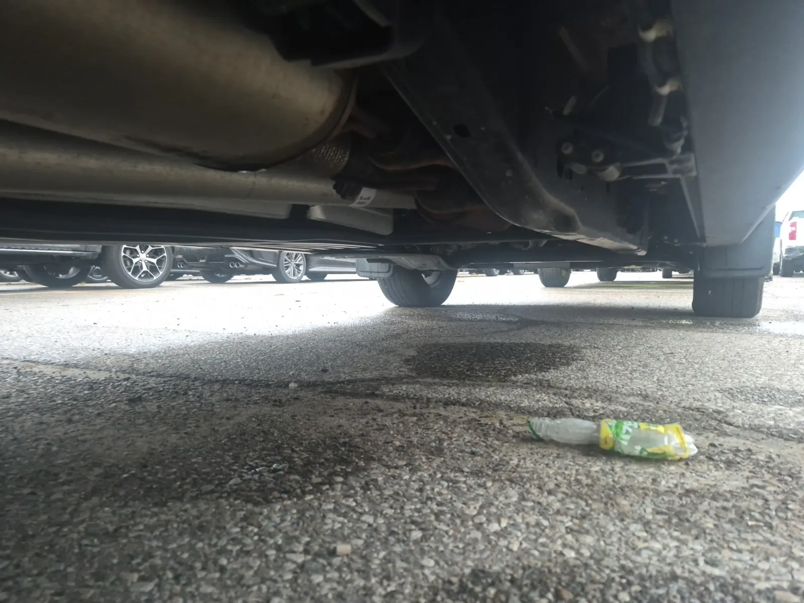 Undercarriage - Passenger Photo