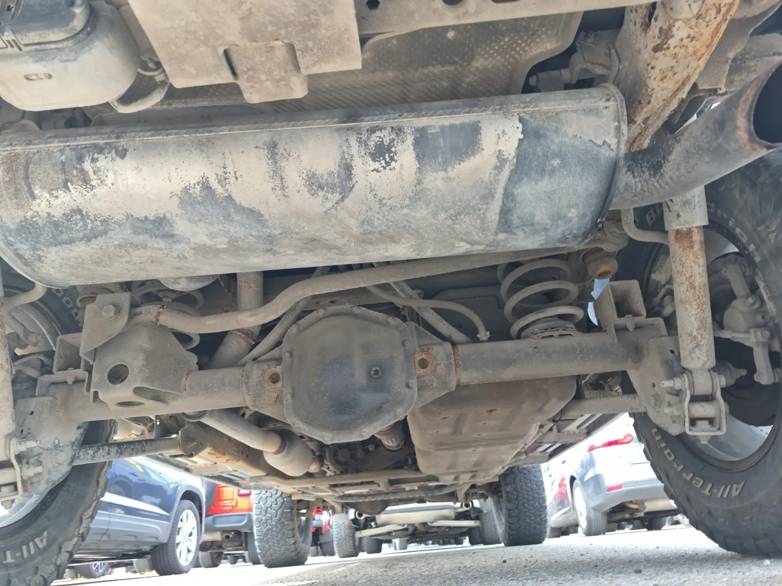 Undercarriage - Rear Photo