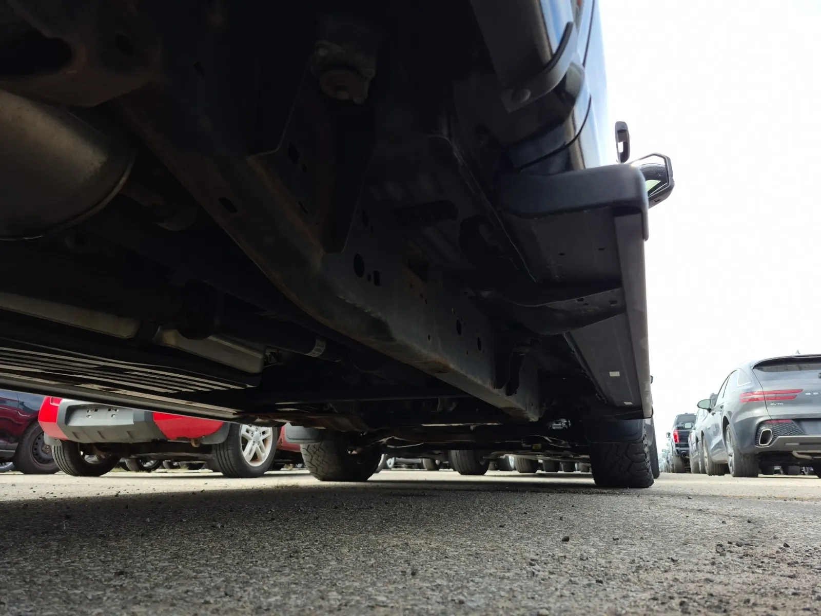 Undercarriage - Passenger Photo
