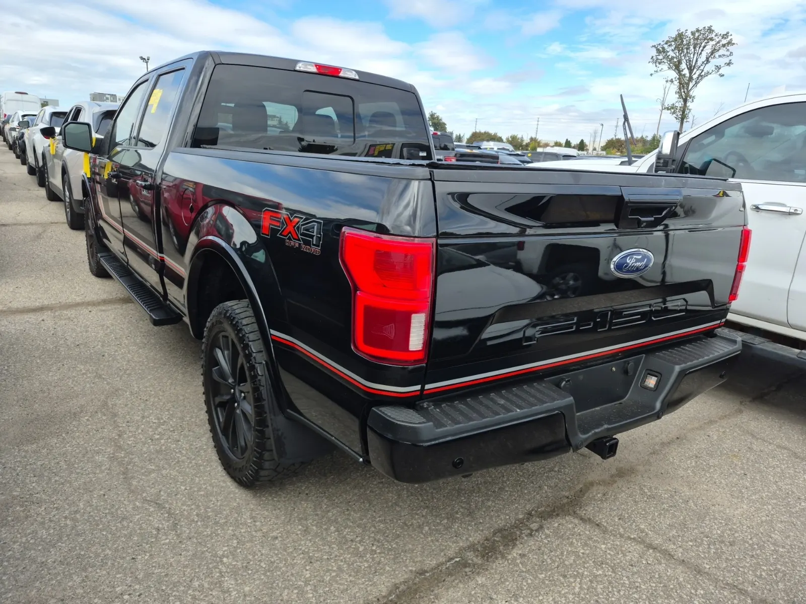 Driver Rear 3/4 Photo