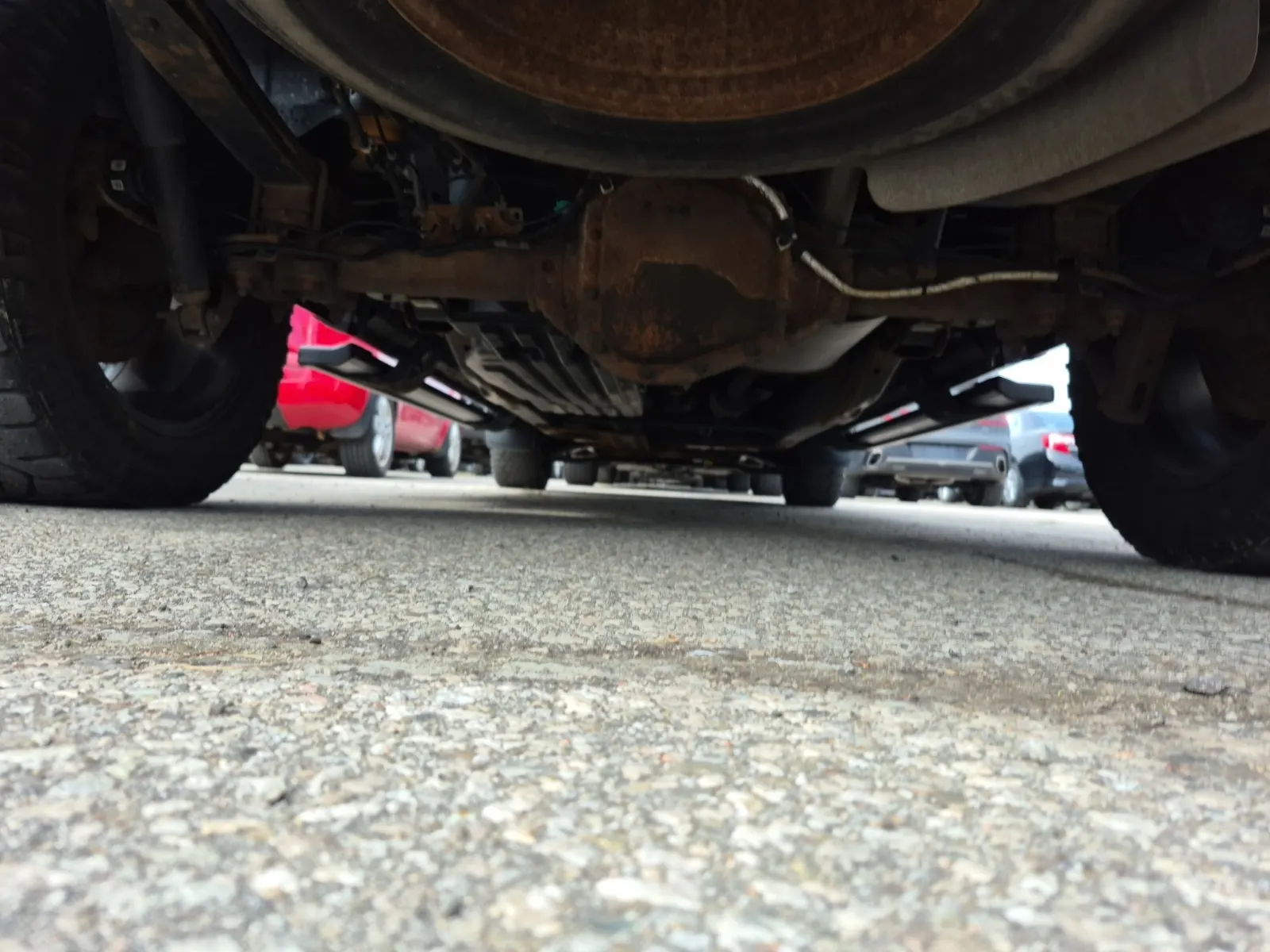Undercarriage - Rear Photo