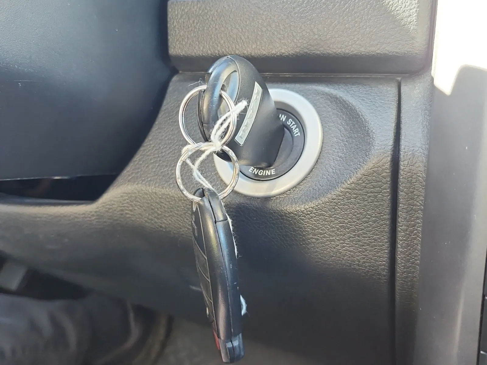Keys/Fobs/Manual Photo