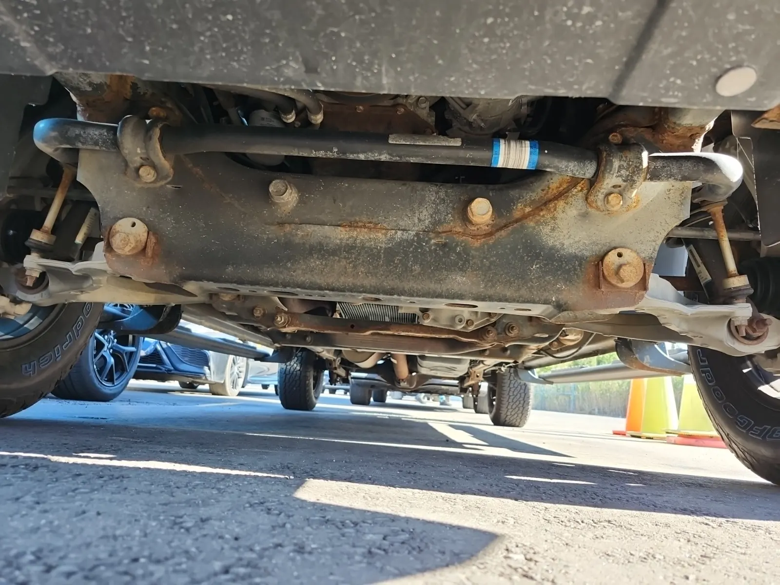 Undercarriage - Front Photo