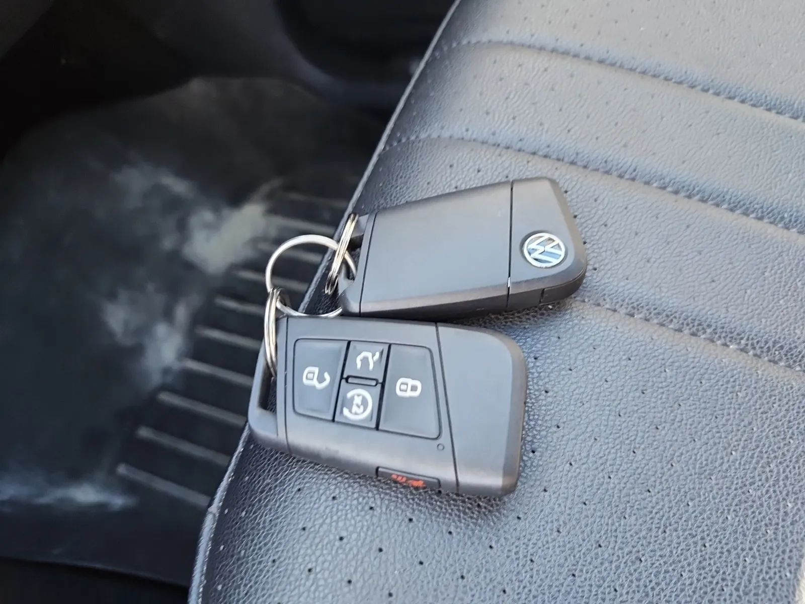 Keys/Fobs/Manual Photo