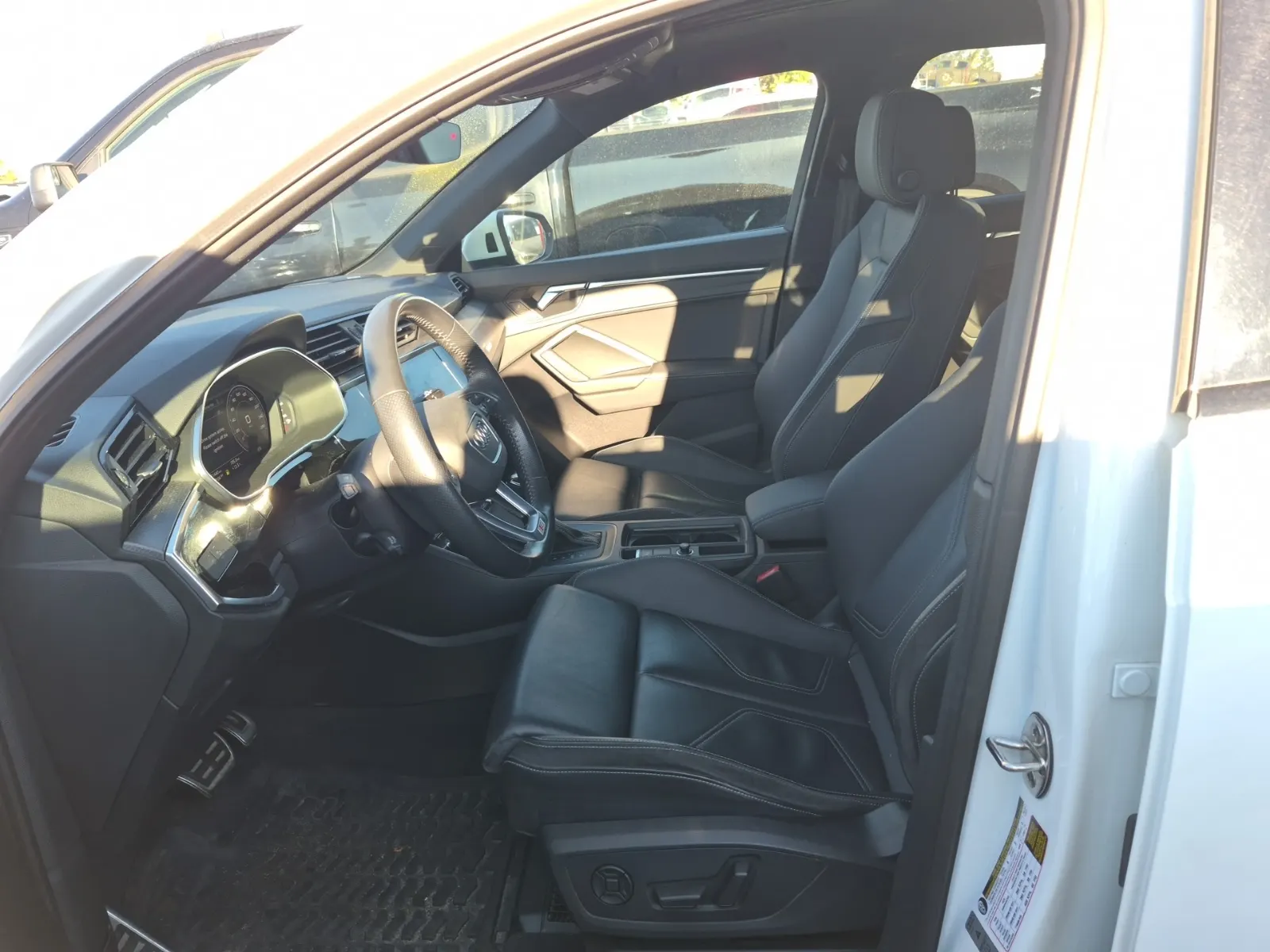 Front Interior Photo