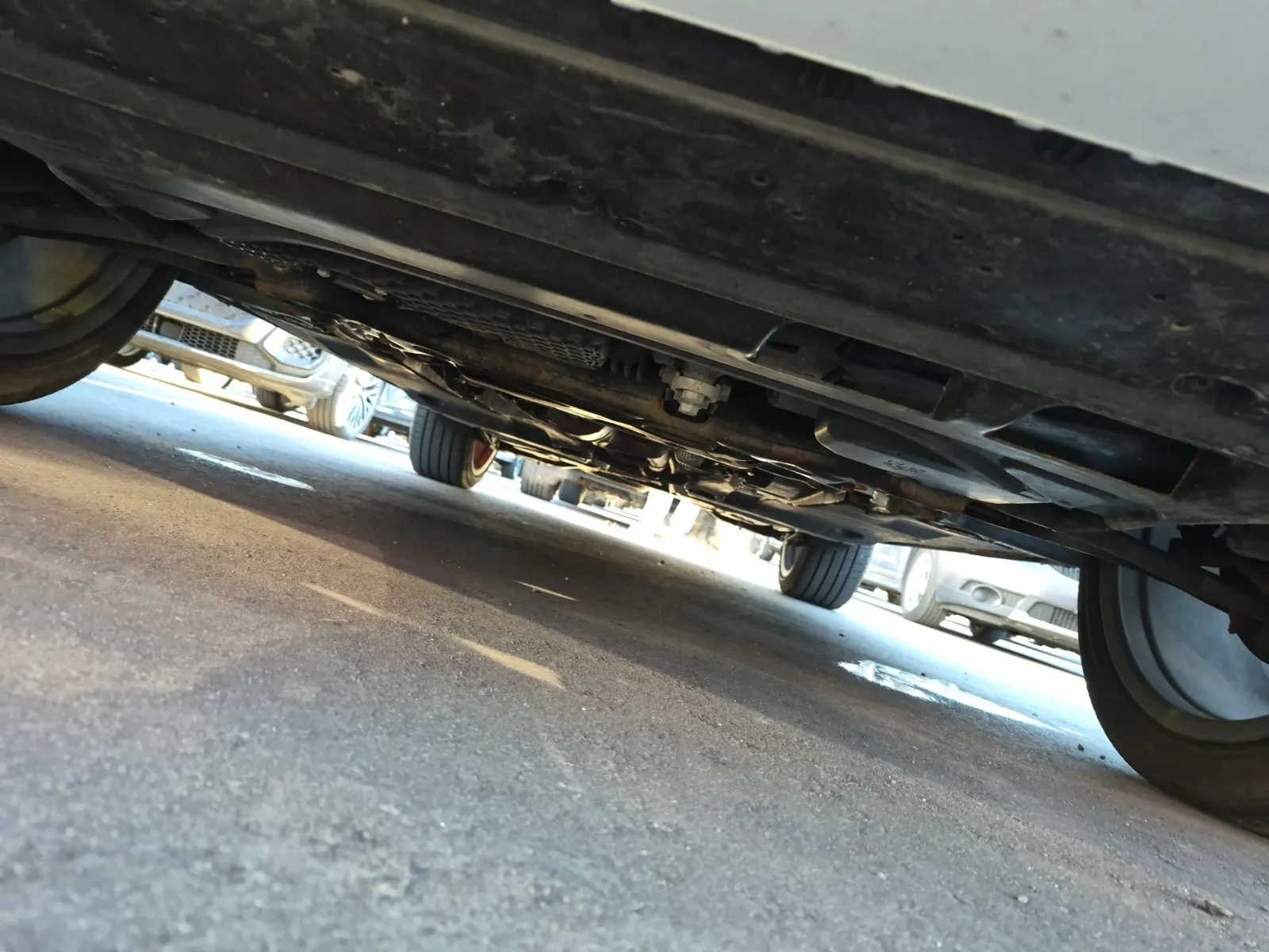 Undercarriage - Front Photo