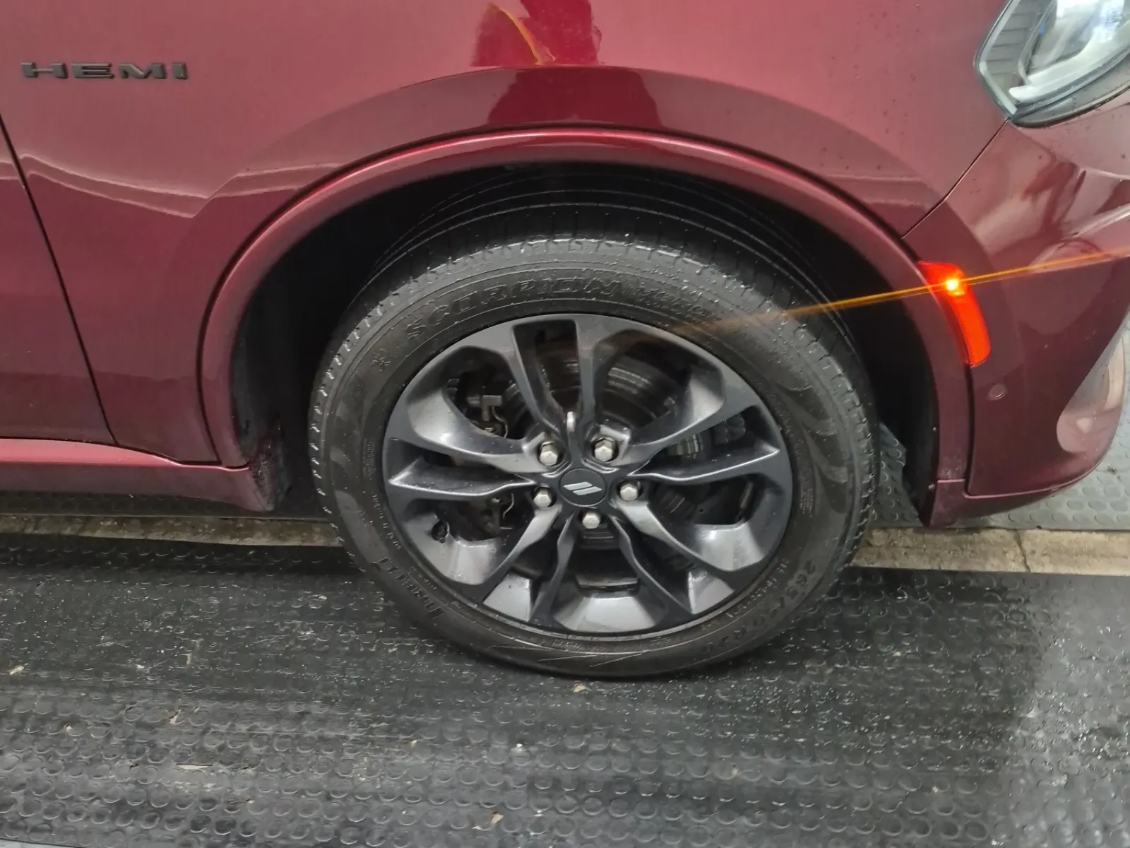 Right Front Wheel/Tire Photo