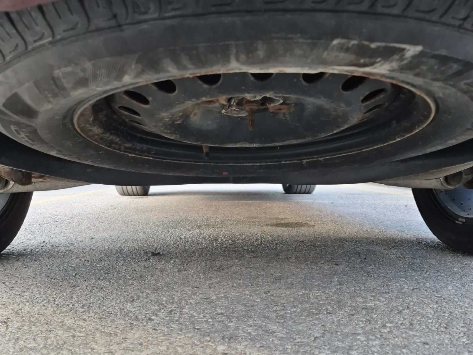 Spare Tire & Wheel Photo