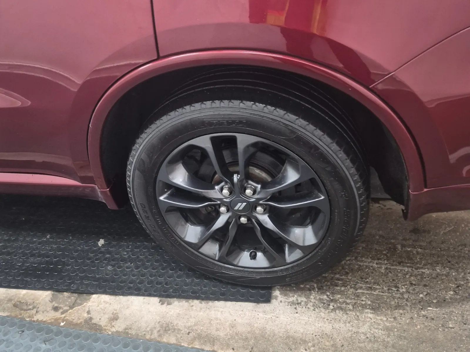 Left Rear Wheel/Tire Photo