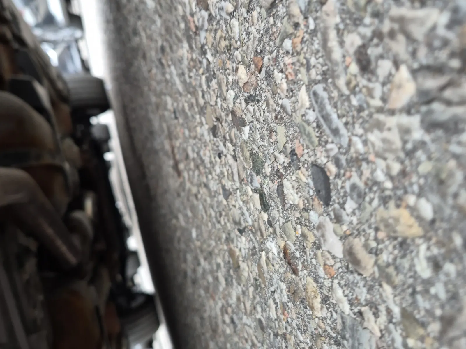 Undercarriage - Rear Photo